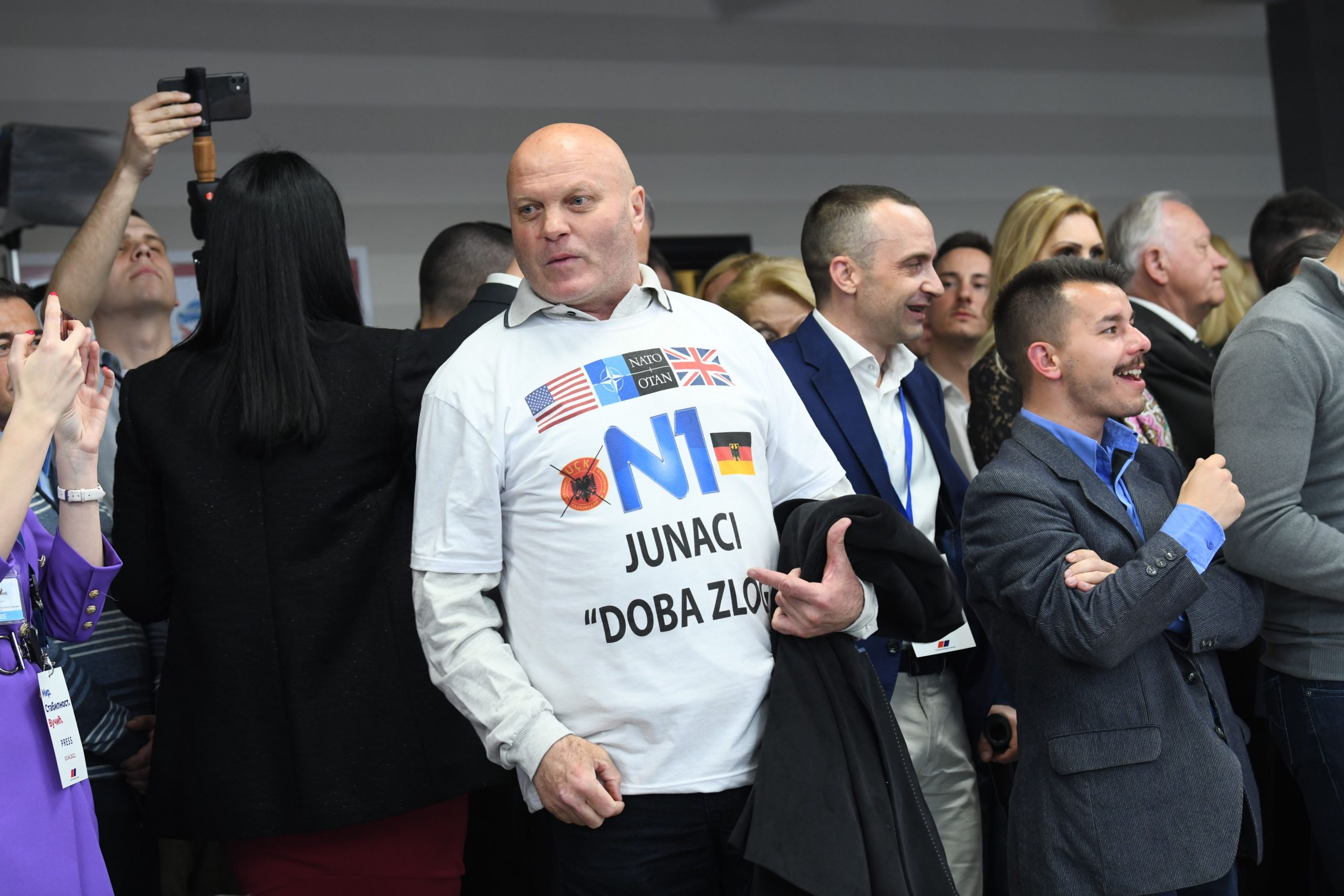 Beograd 03. april 2022. Lokalni beogradski, parlamentarni i predsednicki izbori u Srbiji, izborni stab SNS, Srpska napredna stranka, rezultati glasanja Foto: Goran Srdanov/Nova.rs