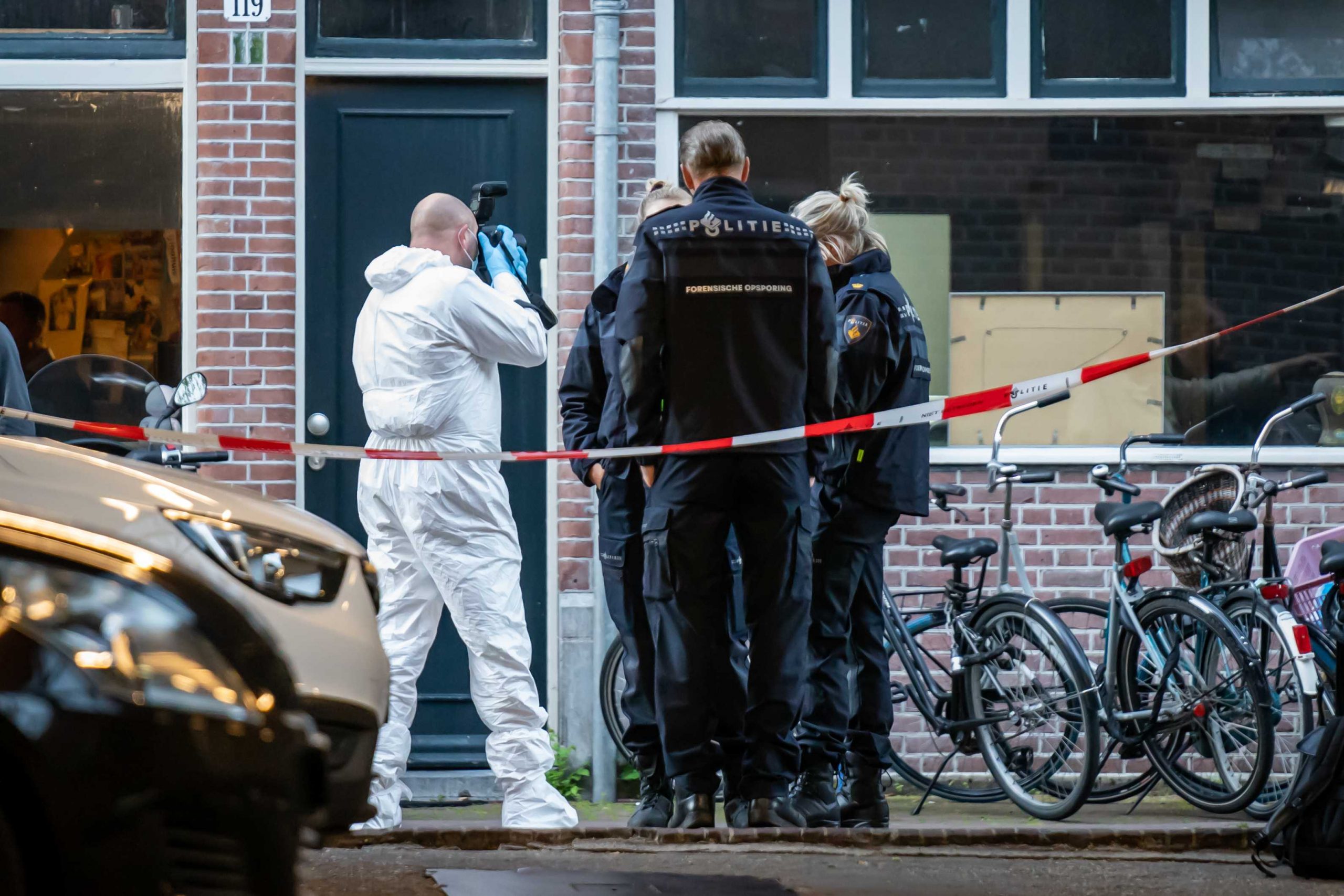 epa09327178 Forensic investigation in the vicinity of the Lange Leidsedwarsstraat in Amsterdam, the Netherlands, 06 July 2021 where crime reporter Peter R. de Vries was seriously injured in a shooting.  EPA-EFE/Killian Lindenburg
