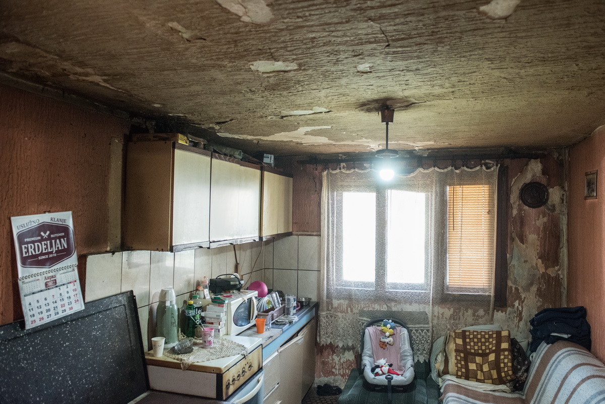 Porodica Marković, Bačko Gradište, Bečej, Dejan Marković sa porodicom Foto: Humanitarna organizacija Srbi za Srbe