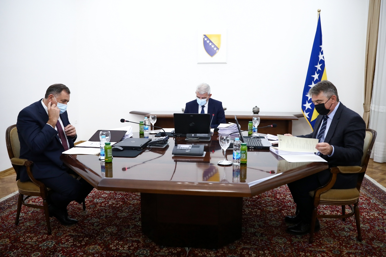 15.10.2020., Sarajevo, Bosna i Hercegovina - Redovna sjednica Predsjednistva Bosne i Hercegovine. Milorad Dodik, Sefik Dzaferovic i Zeljko Komsic
Photo: Armin Drugut/PIXSELL