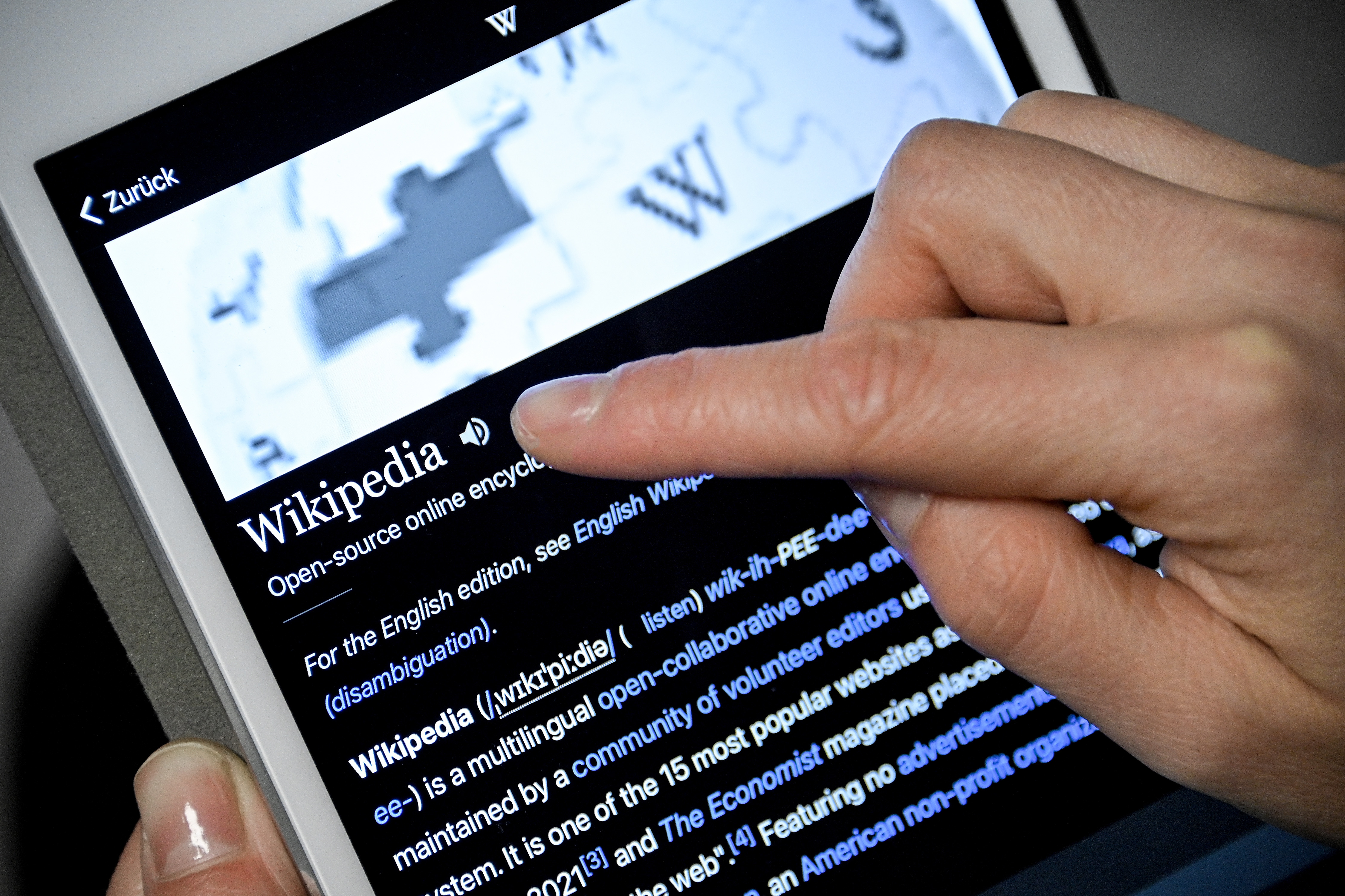 20 years of Wikipedia online encyclopedia