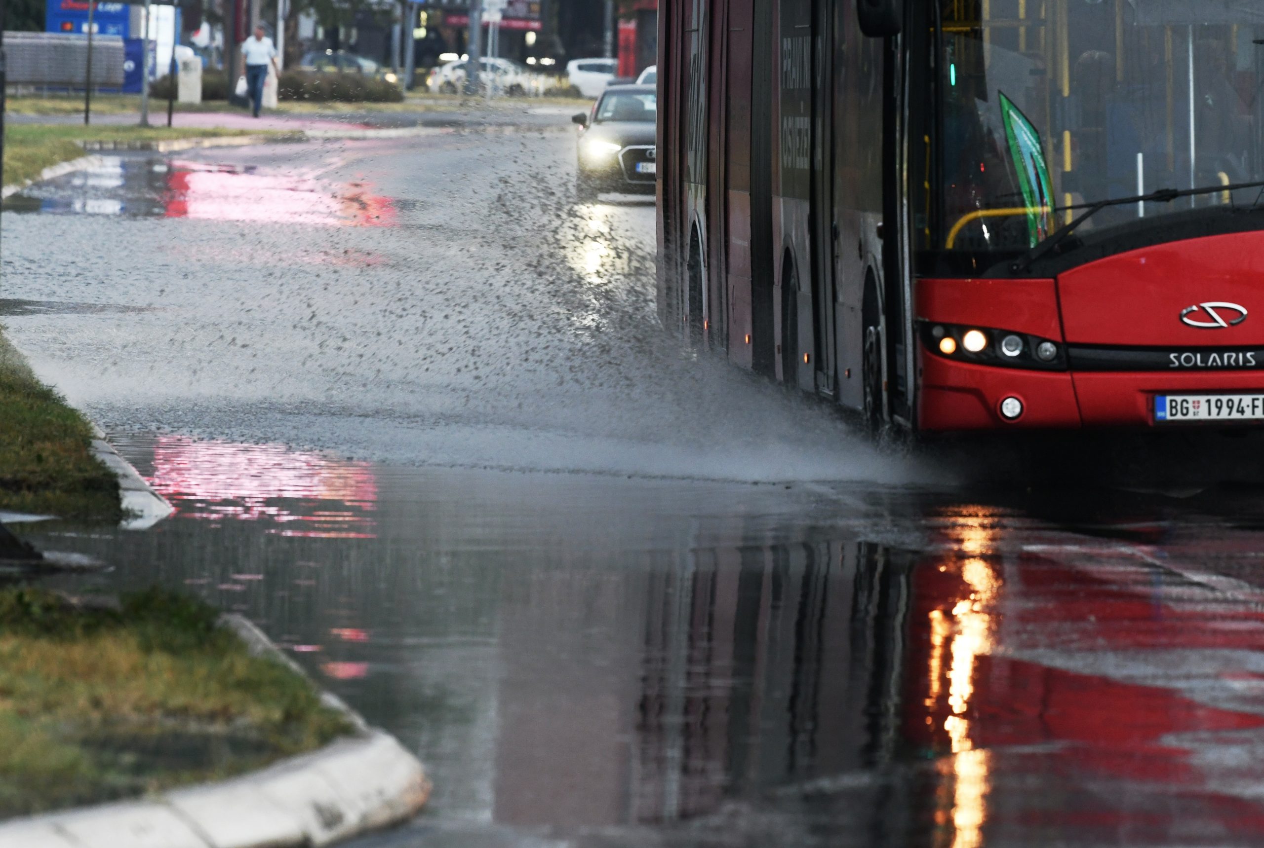 Beograd 30.07.2022. Nevreme, kiša, pljusak, leto, letnja kiša, ulica pod vodom, loša kanalizacija, velika količina vode, vreme, vremenska prognoza Foto: Vesna Lalić/Nova.rs