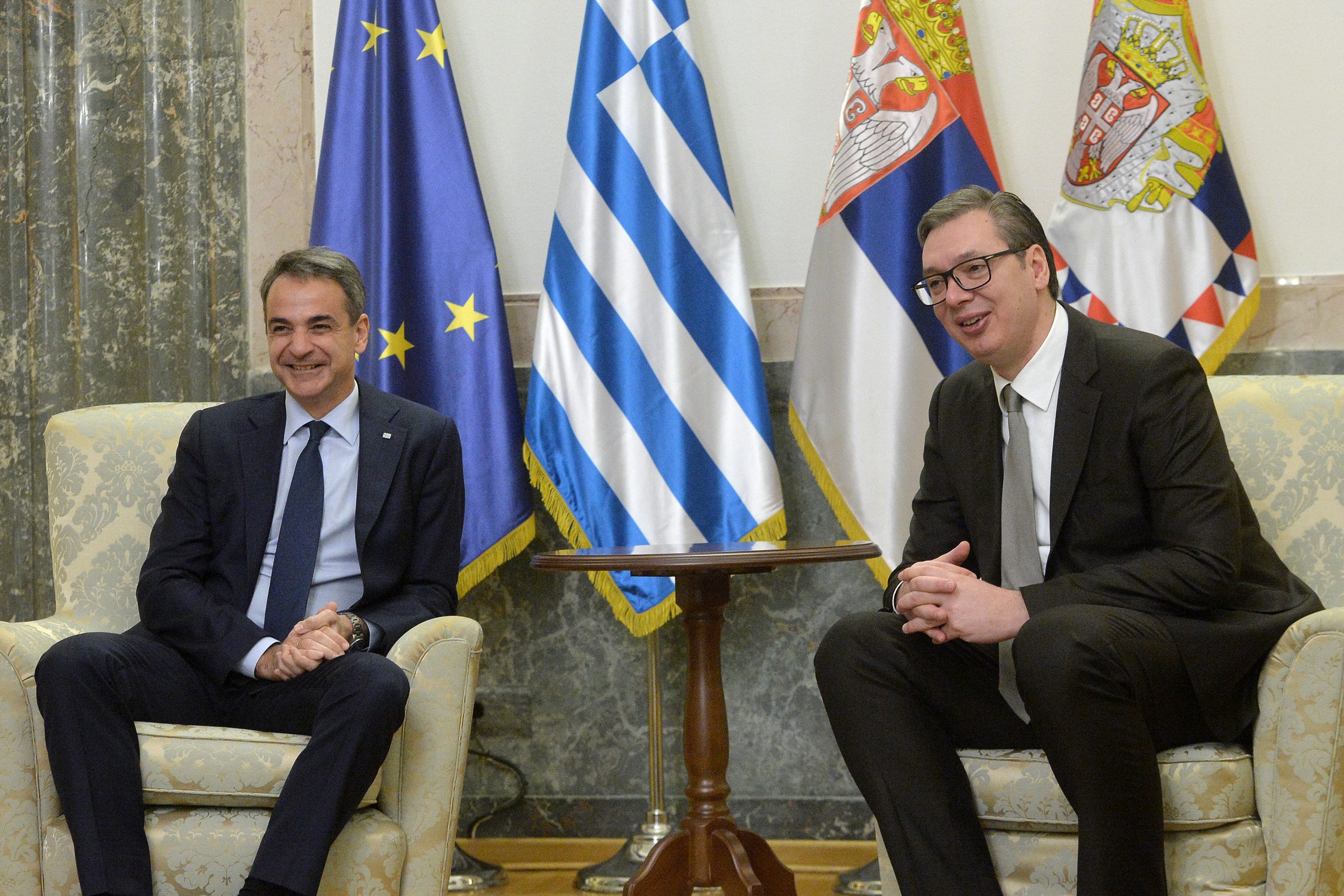 Beograd, 16. februara 2022 - Predsednik Republike Srbije Aleksandar Vucic sastao se sa predsednikom Vlade Republike Grcke Kirijakosom Micotakisom koji boravi u radnoj poseti Republici Srbiji. FOTO TANJUG/ ZORAN ZESTIC/ bs