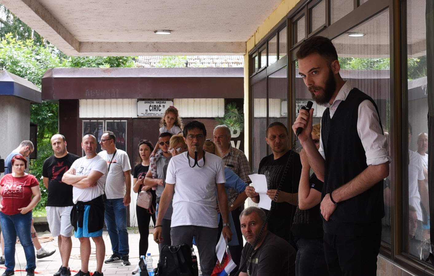 Protest "Ne damo Staricu" u Majdanpeku: Starica nije sama Foto: Pokret #1od5miliona