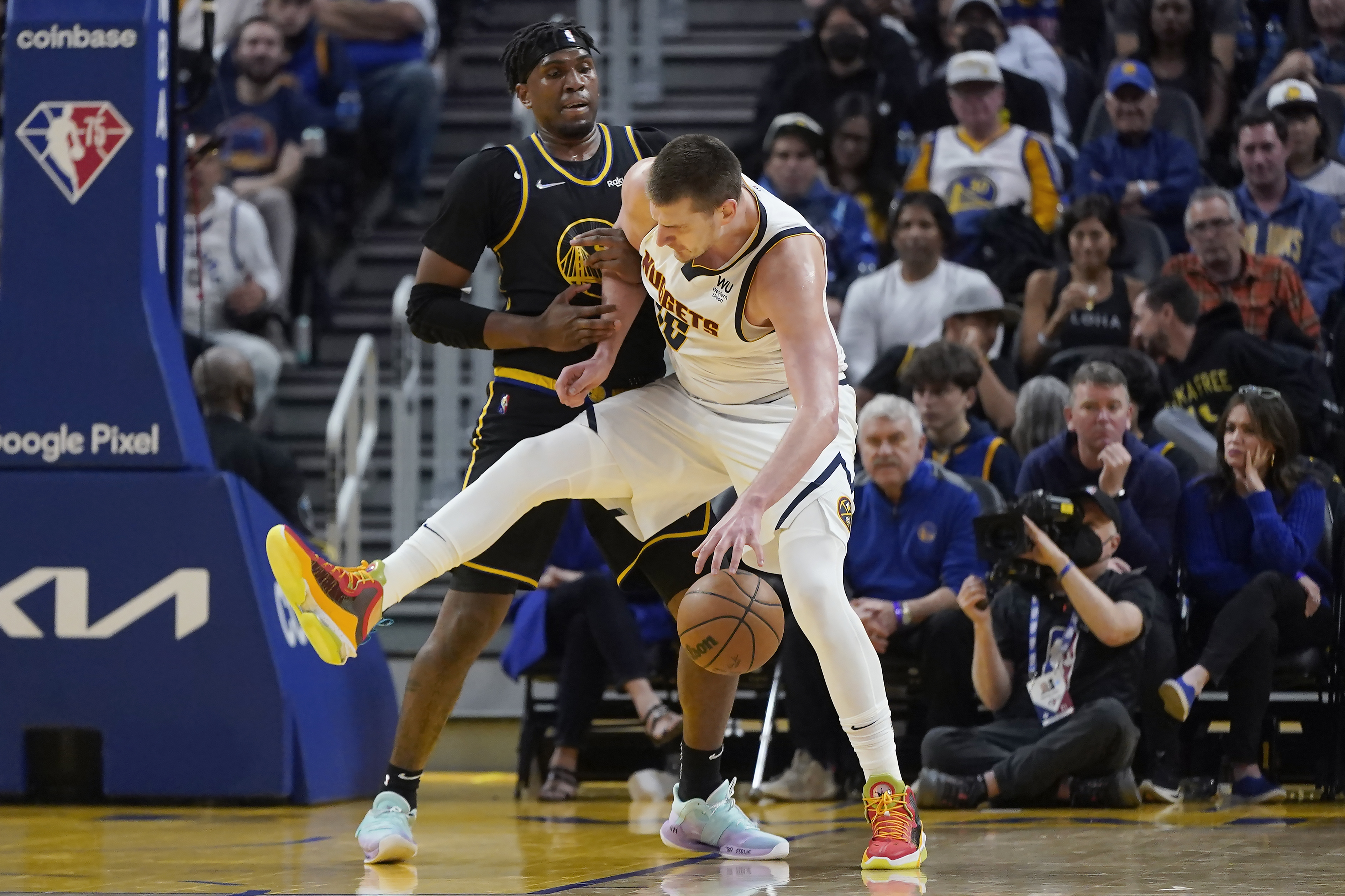 Nikola Jokic, Kevon Looney