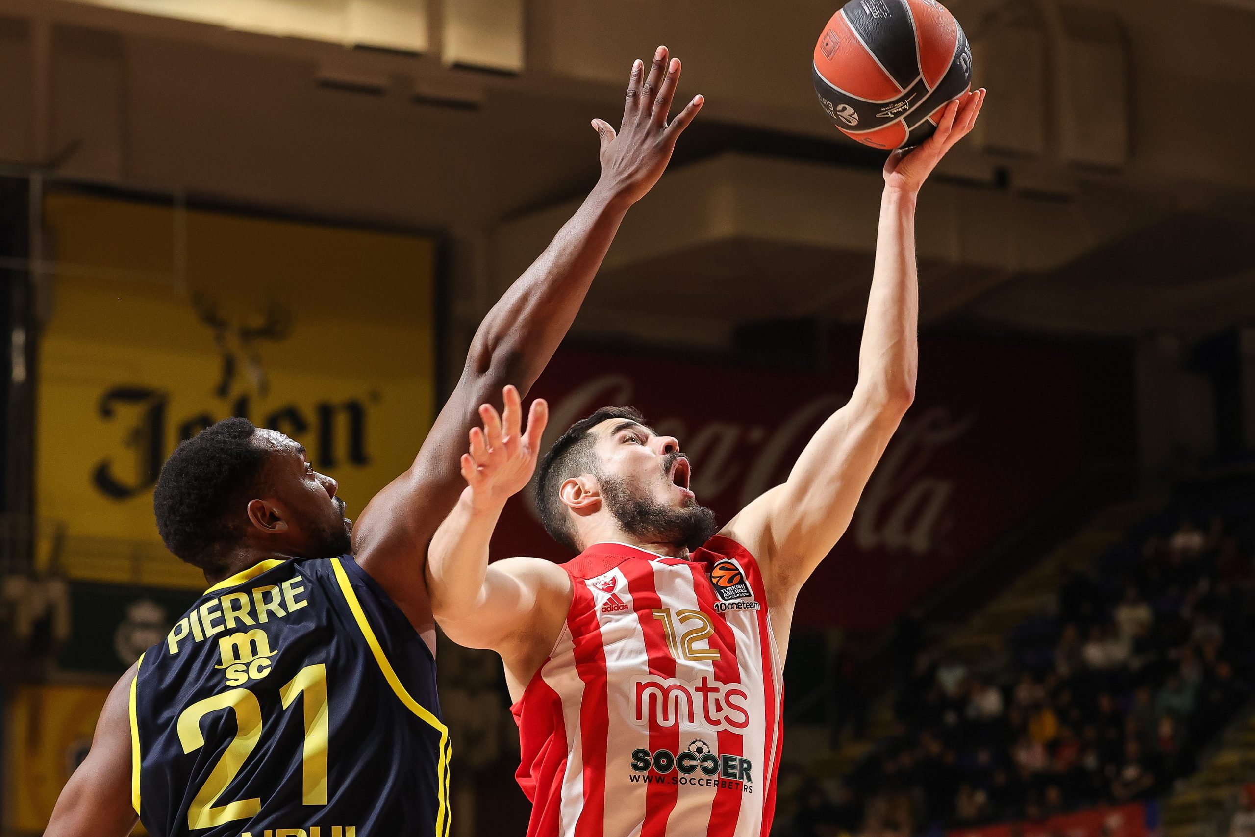 Tarik Biberovic (L) and Nikola Kalinic
Crvena Zvezda v Fenerbahce -Euroleague 2021/22
Beograd, 27.02.2022.
foto: Srdjan StevanovicStarsport.rs ©