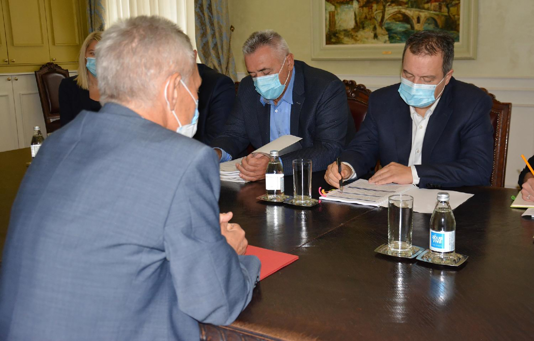Mesto:  Beograd
Datum: Tue Oct 06 13:56:11 CEST 2020
Dogadjaj: POLITIKA - Sastanak ministra spoljnih poslova Ivice Dačića sa ambasadorom Rusije Aleksandrom Bocan Harčenkom
Ličnosti: Ivica Dačić 
Izvor: FoNet/MSP