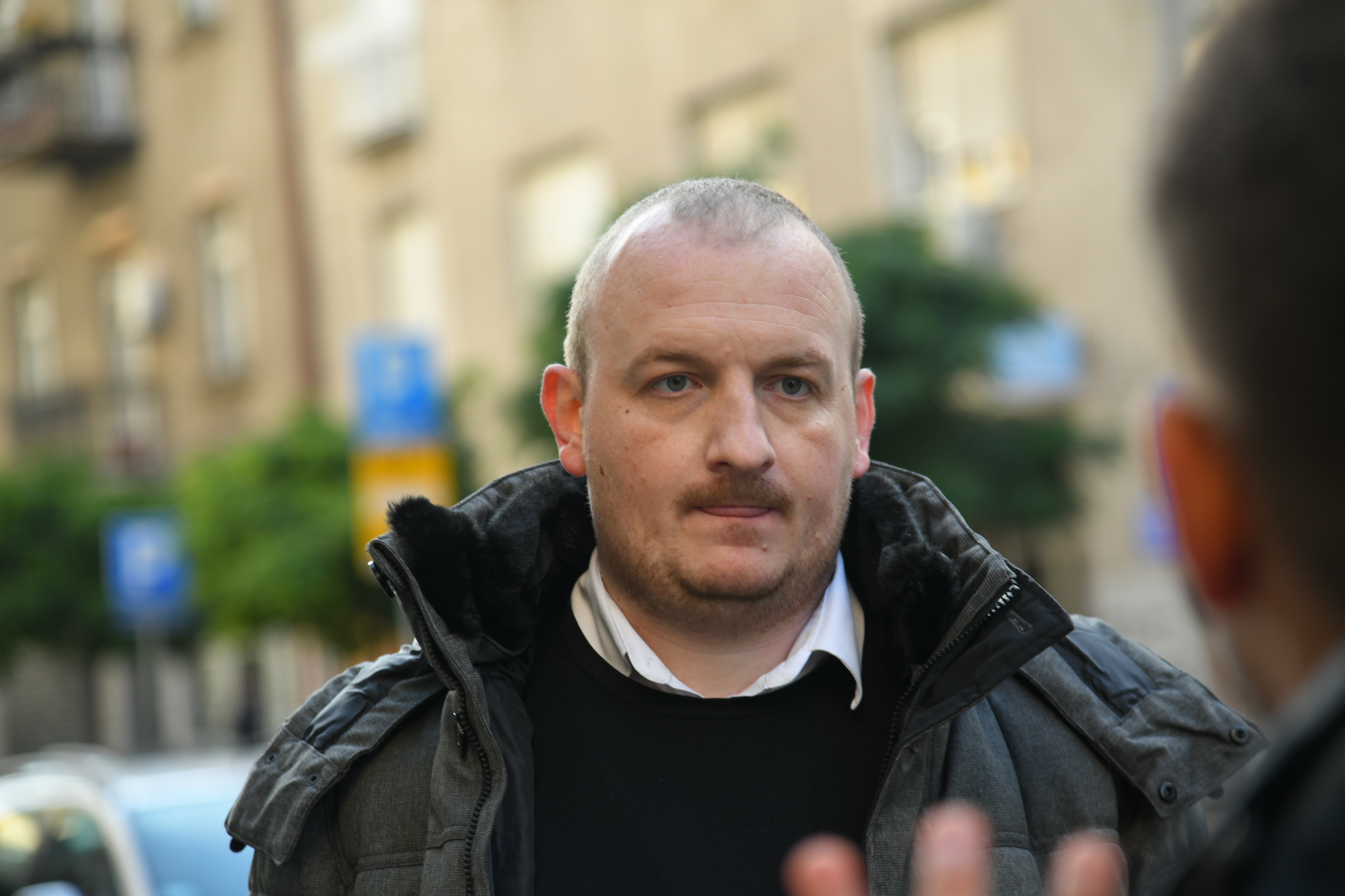 ratko mladic mural ofarban Đorđo Žujović bacio farbu