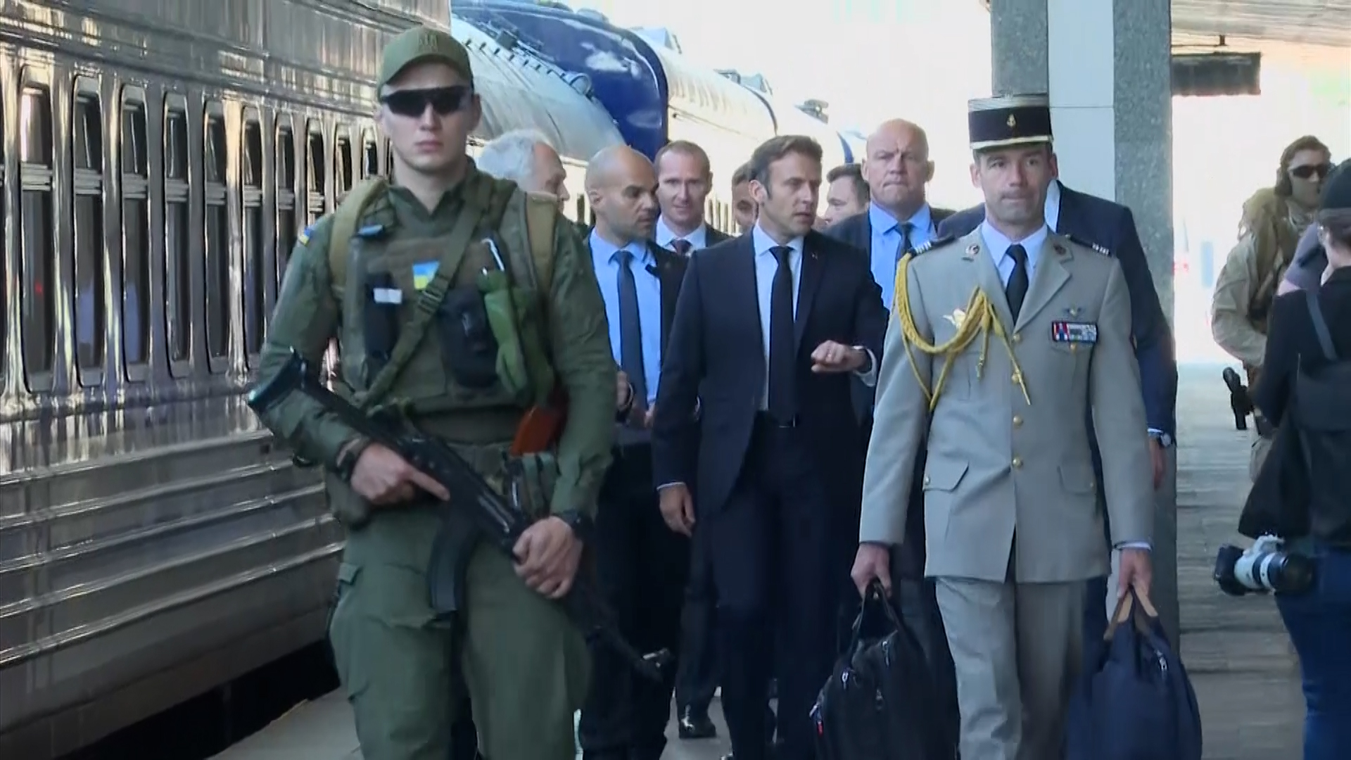 Šolc i Makron u Kijevu