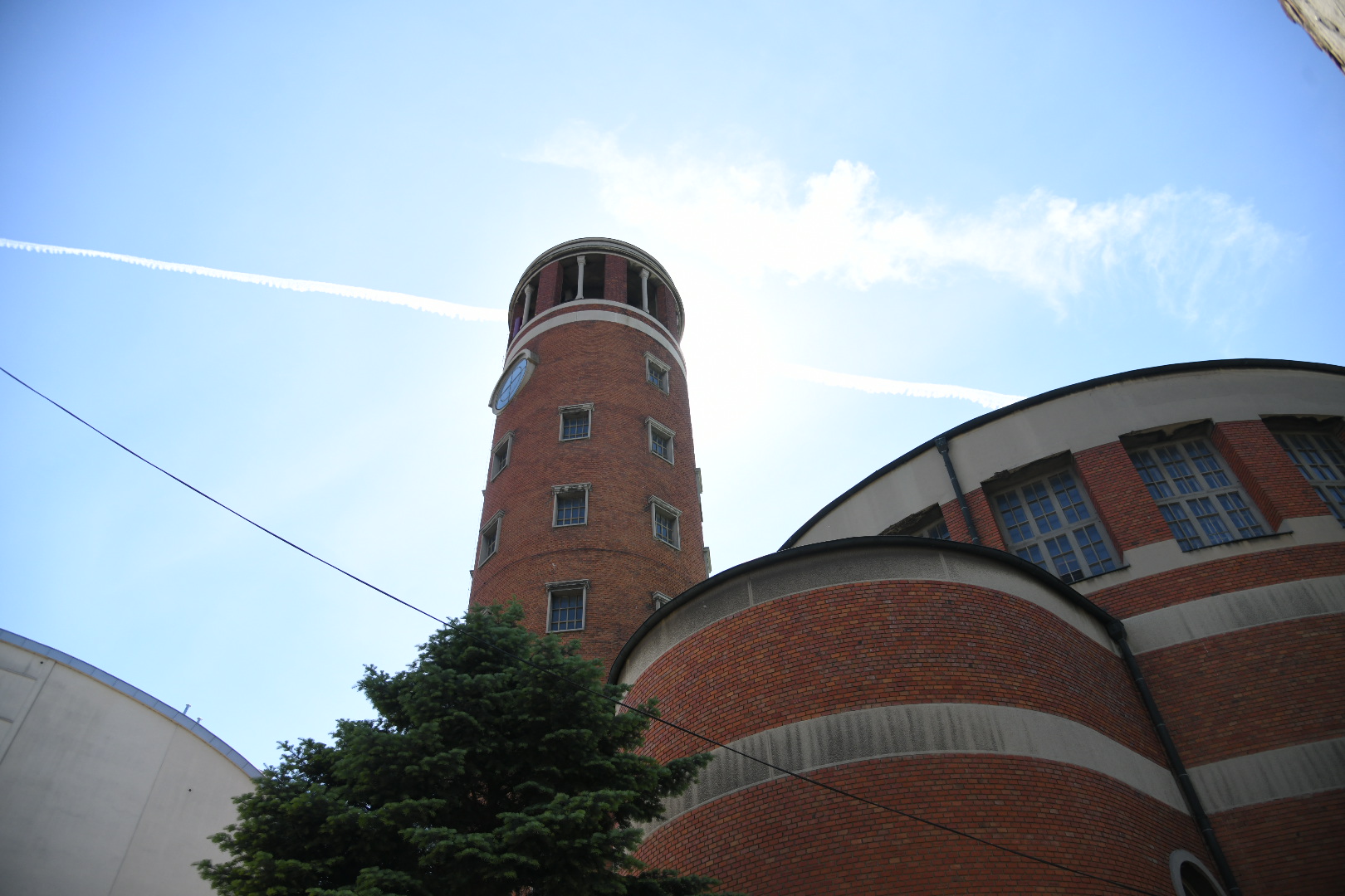 Beograd 20.05.2022. Crkva Svetog Ante, služba, opelo, za Mateja Periša, ispred crkve Svetog Ante Foto: Nemanja Jovanović/Nova.rs