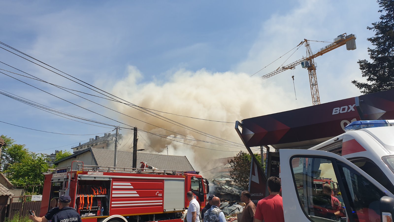 Beograd 21.05.2022. Tošin bunar, požar, vatrogasci Foto: Nova.rs