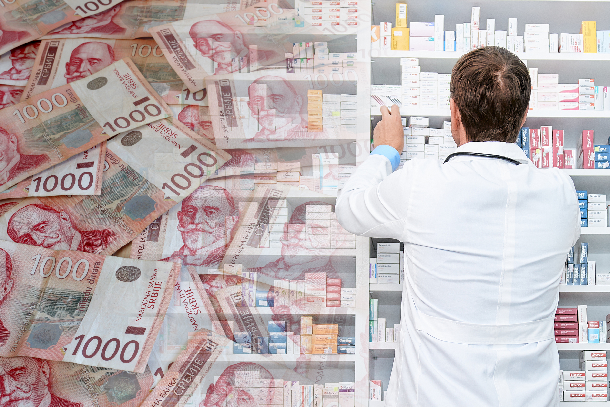 Pharmacist,Working,In,A,Drugstore