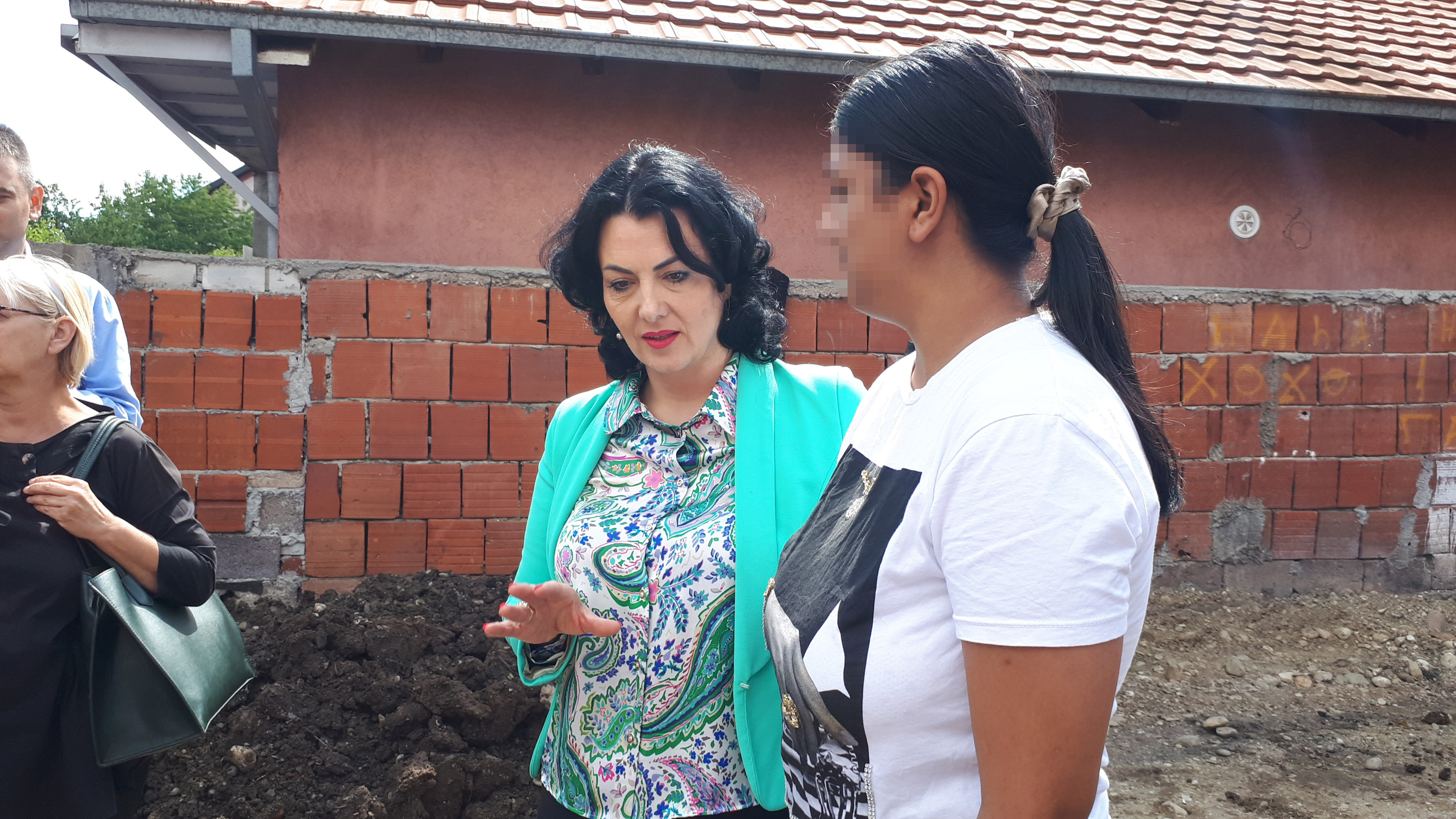 Devojcica sa gradonacelnicom,Kuća Karimanović, Monika Karimanović,Niš, nadogradnja kuće blur