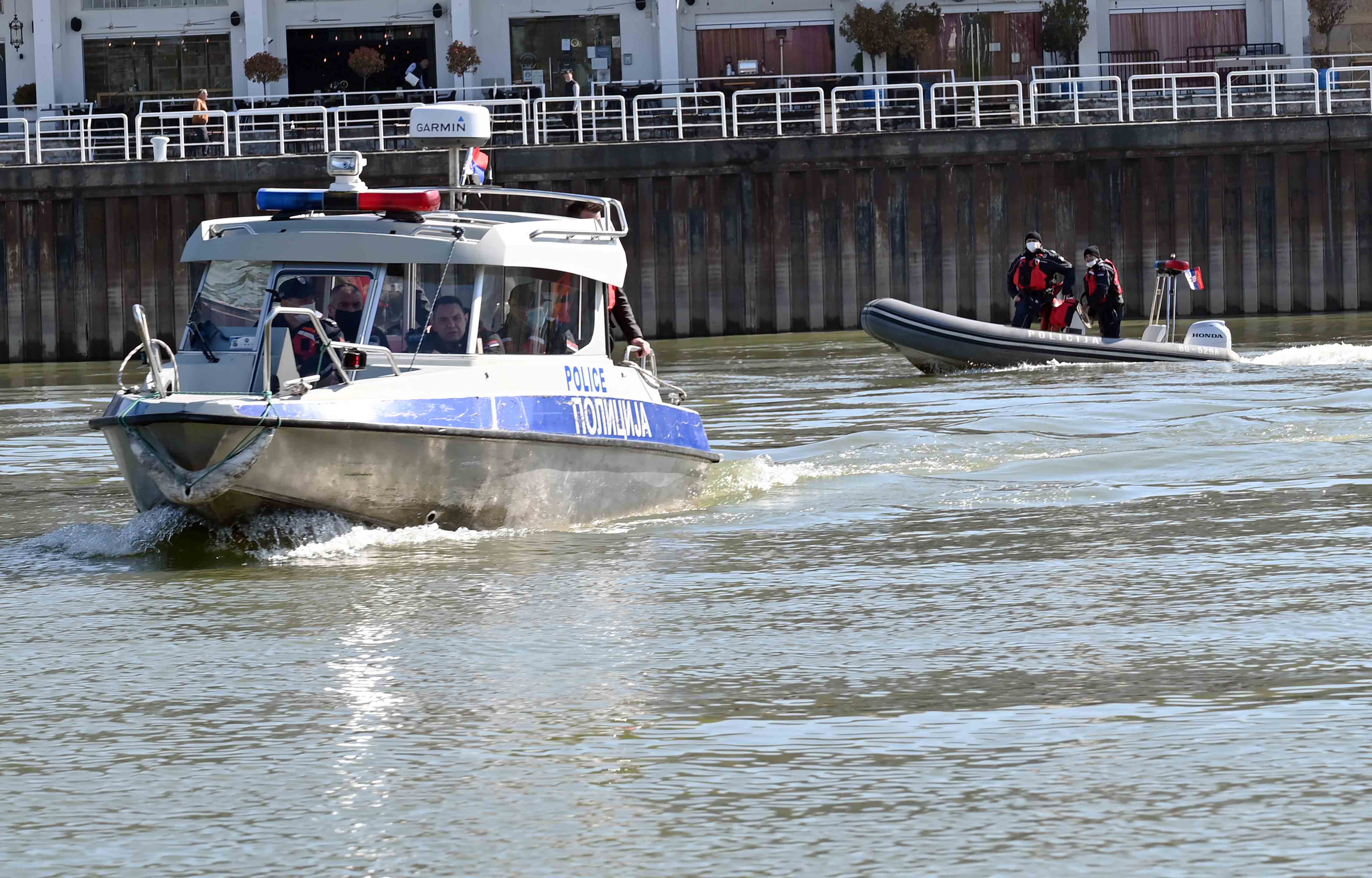 rečna policija recna policija  PRIPADNICI POLICIJSKE ISPOSTAVE ZA BEZBEDNOST NA REKAMA