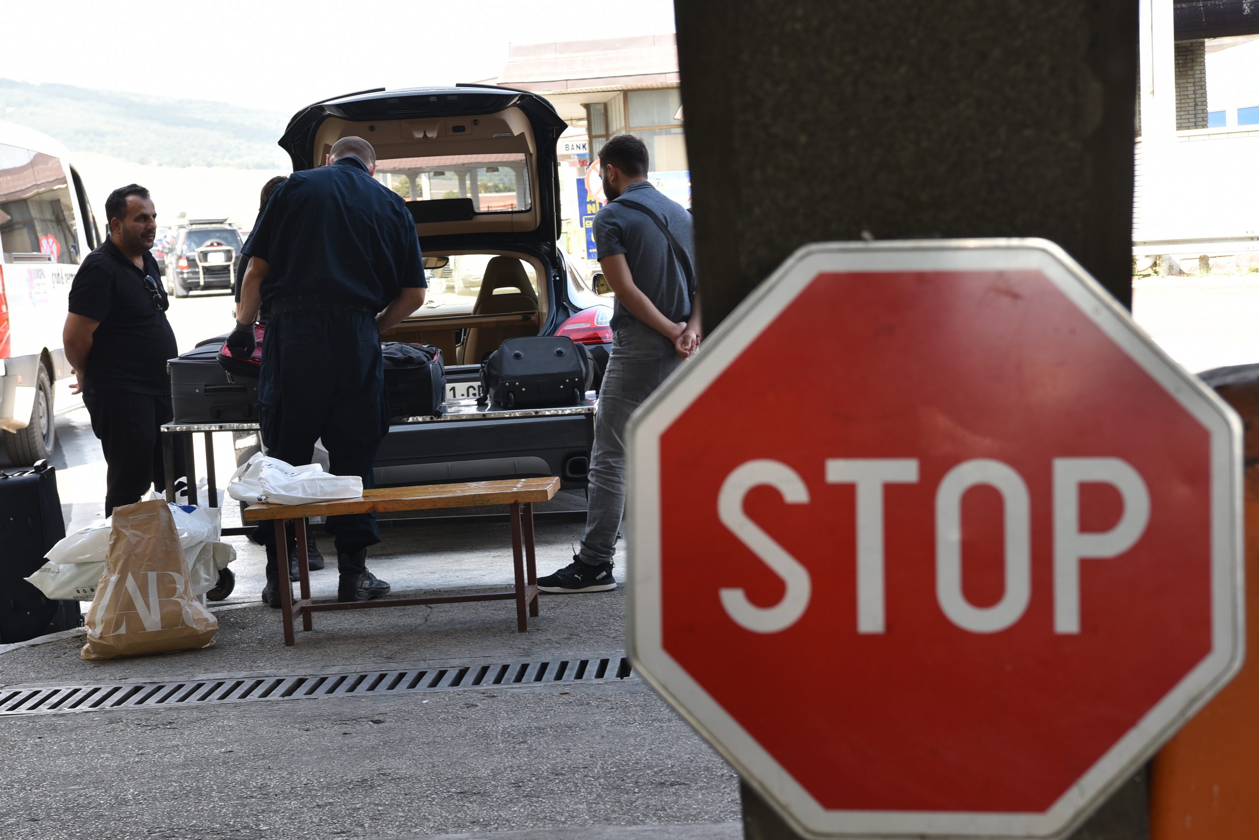 Gradina, 27. avgusta 2021 - Povecana kontrola na granicnom prelazu Gradina. FOTO TANJUG/ MILOS MILIVOJEVIC/bs