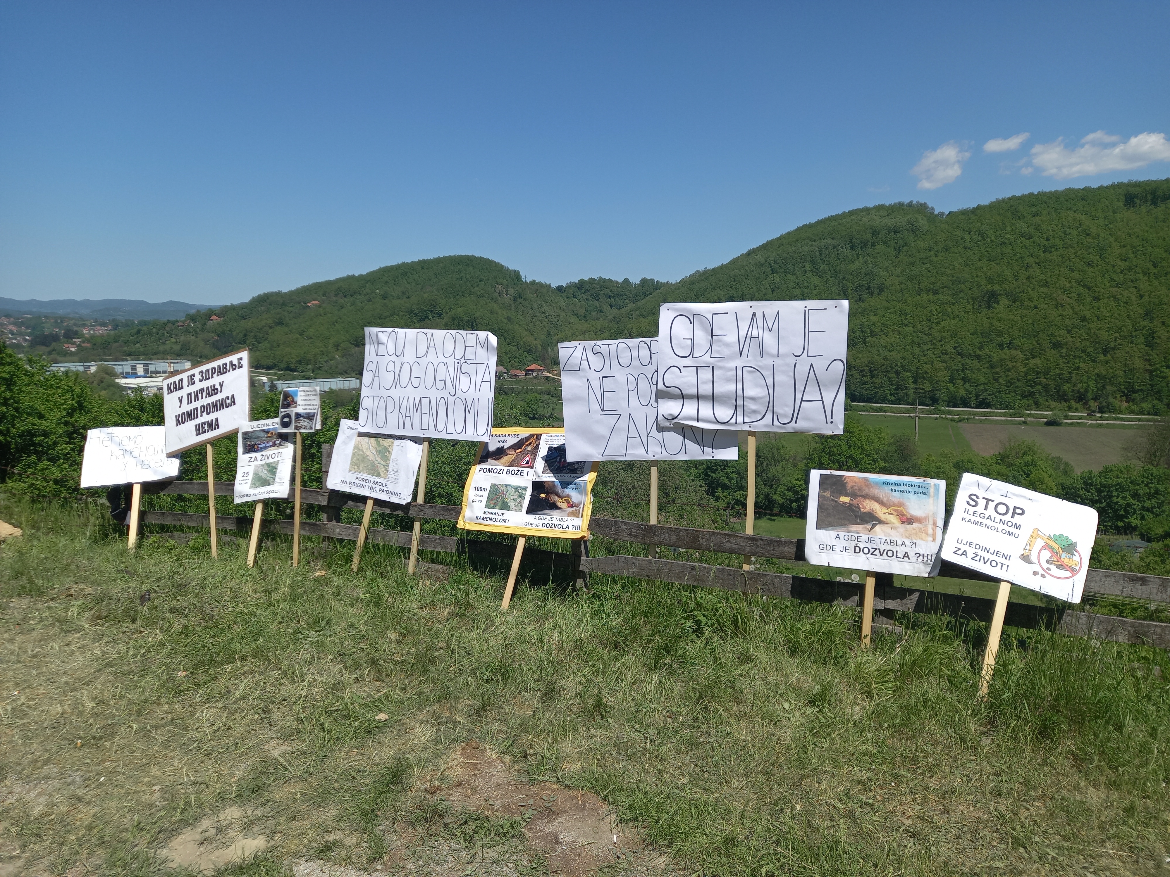 Užice 16.05.2022. Regionalni put Kosjerić Užice, blokada, kamenolom Foto: Nova.rs 
Fotografije poslao Nenad Božović