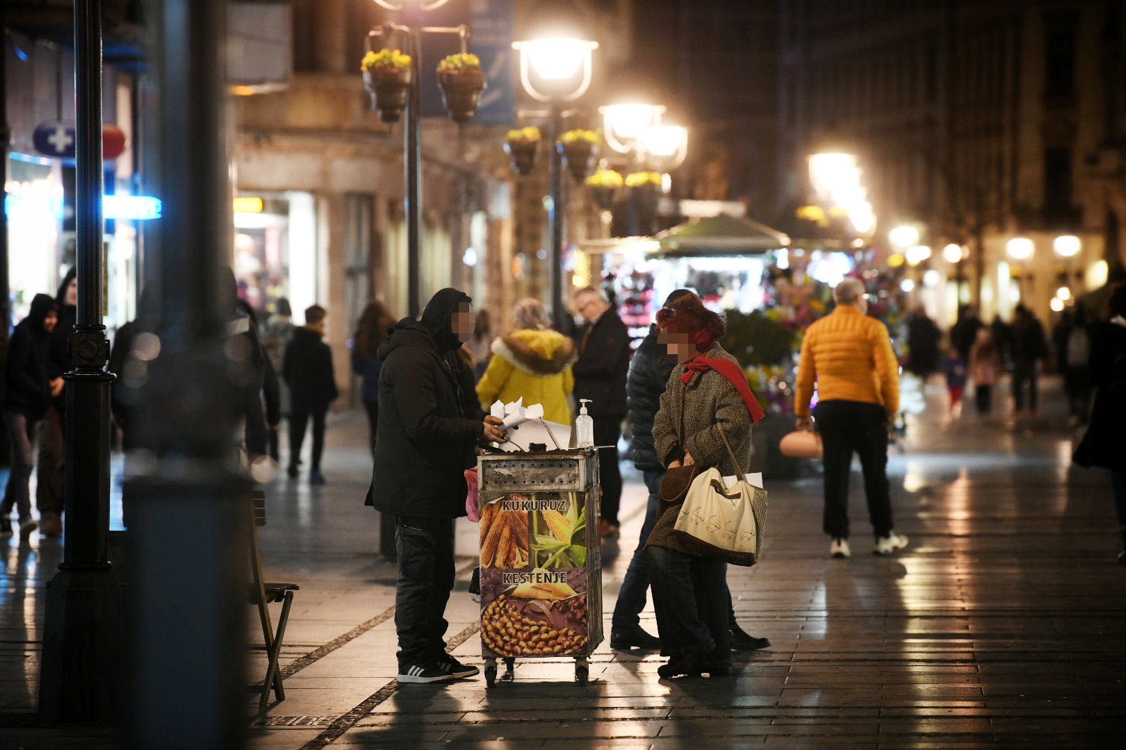Beograd 16.03.2021. Knez Mihailova ulica, kupovina, šoping, pred zatvaranje radnji Foto: Vesna Lalić/Nova.rs