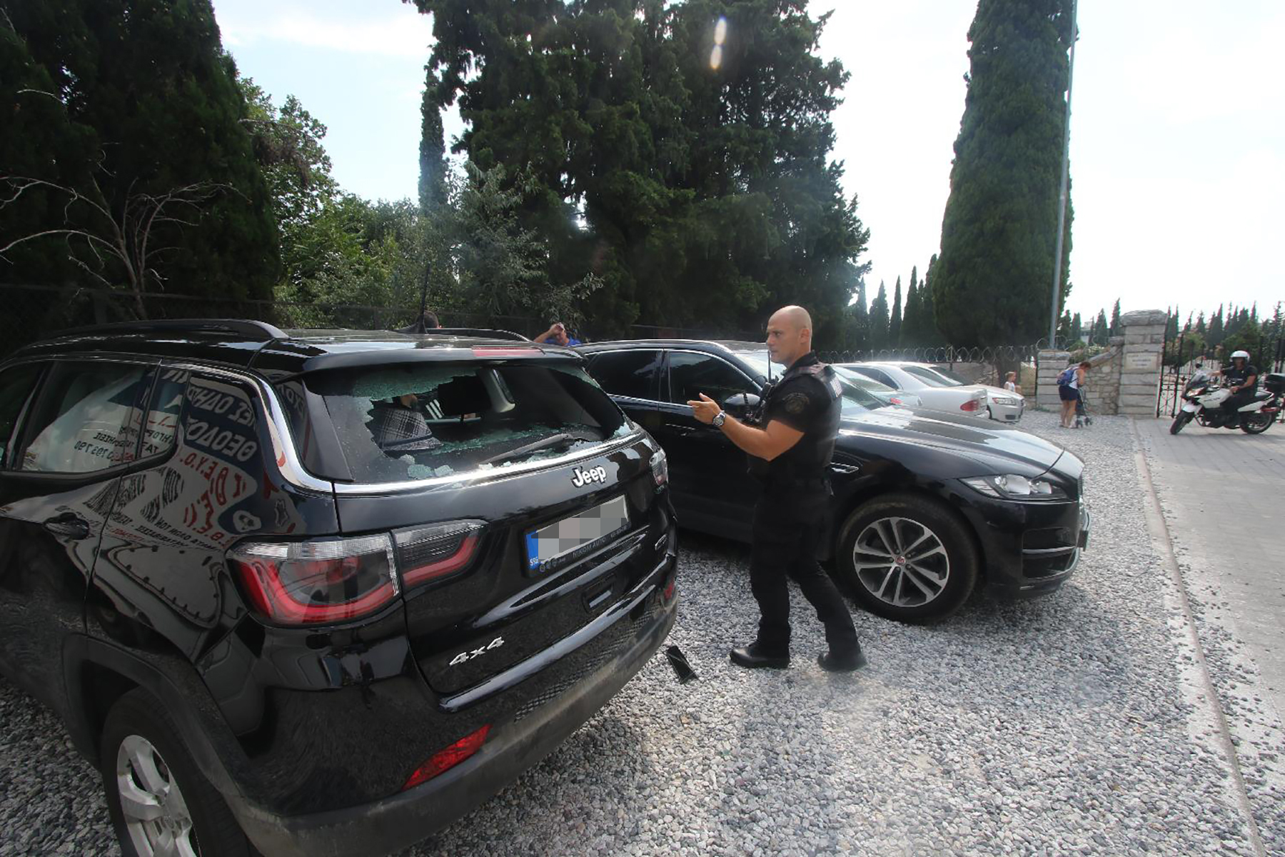 Mesto: Solun
Datum: 2022-07-03 08:54:14.0
Dogadjaj: EVROSERVIS - Turisti iz Srbije i Bugarske opljačkani na parkingu srpskog spomen-groblja Zejtinlik u Solunu
Fotoreporter: Aleksandar Mijailovic
Izvor: FoNet