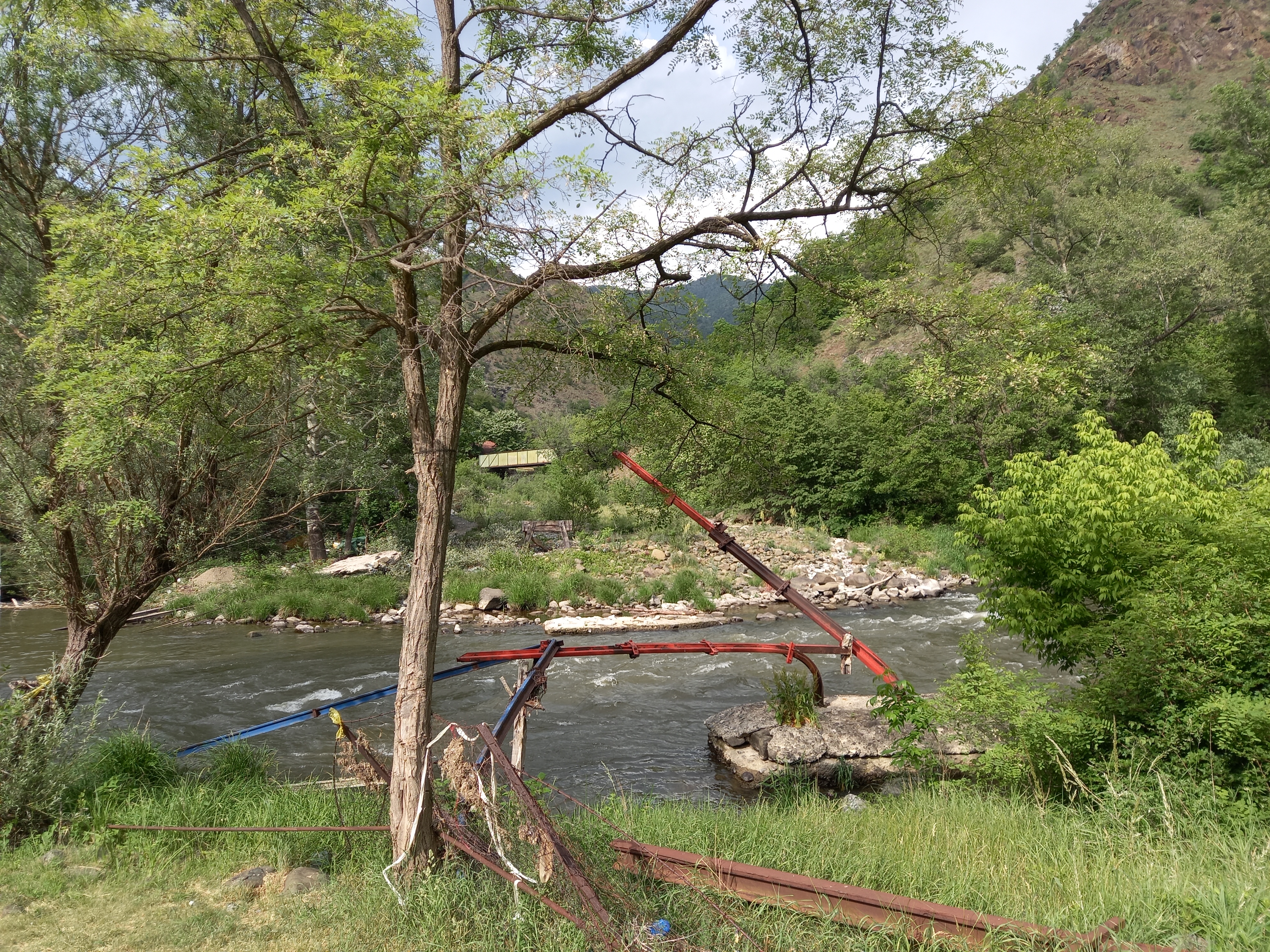 Ostaci starog mosta - Foto Nova.rs