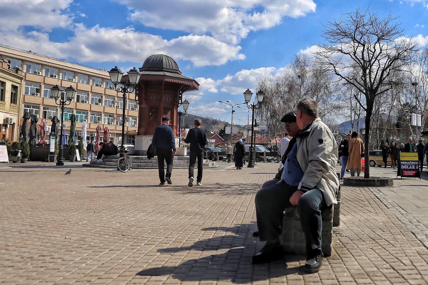novi pazar 12.04.2022  Reakcije građana na vest o mogućem trovanju Zukorlića
