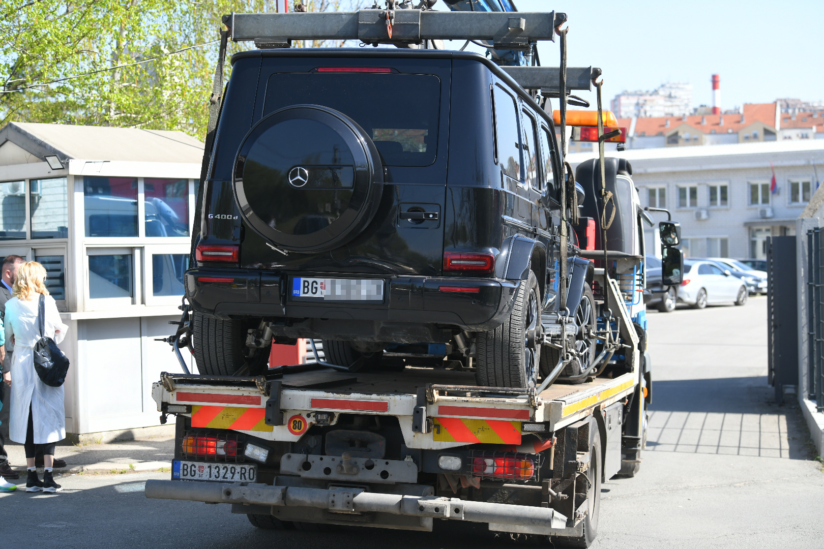 Beograd 14.04.2022. Pauk donosi blindirani automobil u SBPOK moza dzip Darka Sarica, Foto: Nemanja Jovanović/Nova.rs