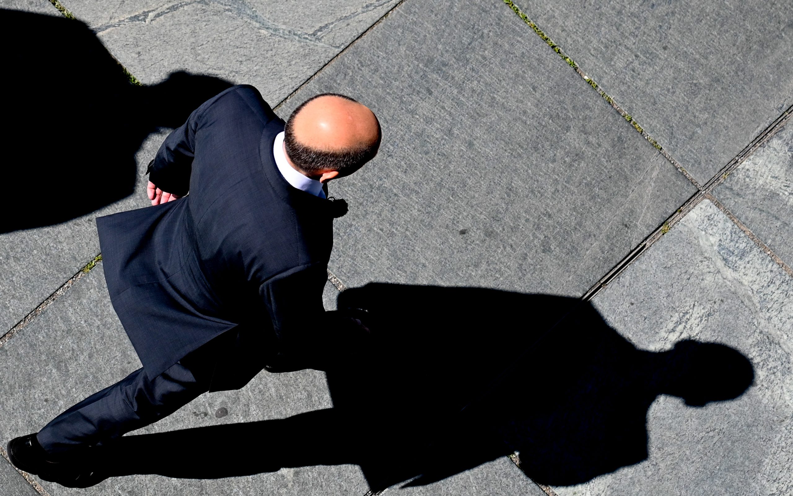 epa10049264 German Chancellor Olaf Scholz arrives for the traditional summer interview at 'Report from Berlin' show on German public broadcaster ARD, in Berlin, Germany,  03 July 2022.  EPA-EFE/FILIP SINGER
