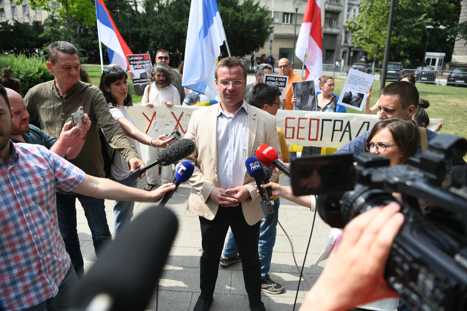 Beograd 06. jun 2022. Protest ispred Vlade Srbije, Udruženje "Rusi, Ukrajinci, Belorusi i Srbi zajedno protiv rata Foto:Vesna Lalić/Nova.rs