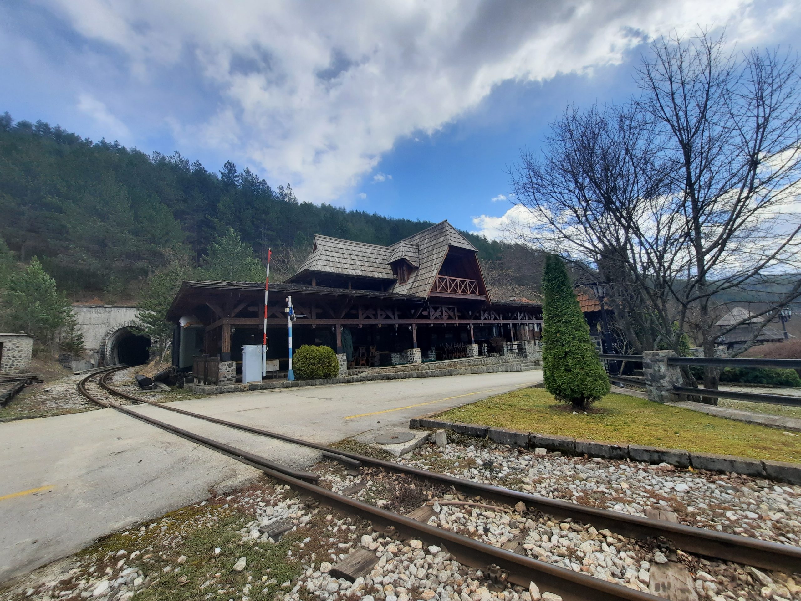 MOKRA GORA VOZ NOSTALGIJA POKRENUO SEZONU