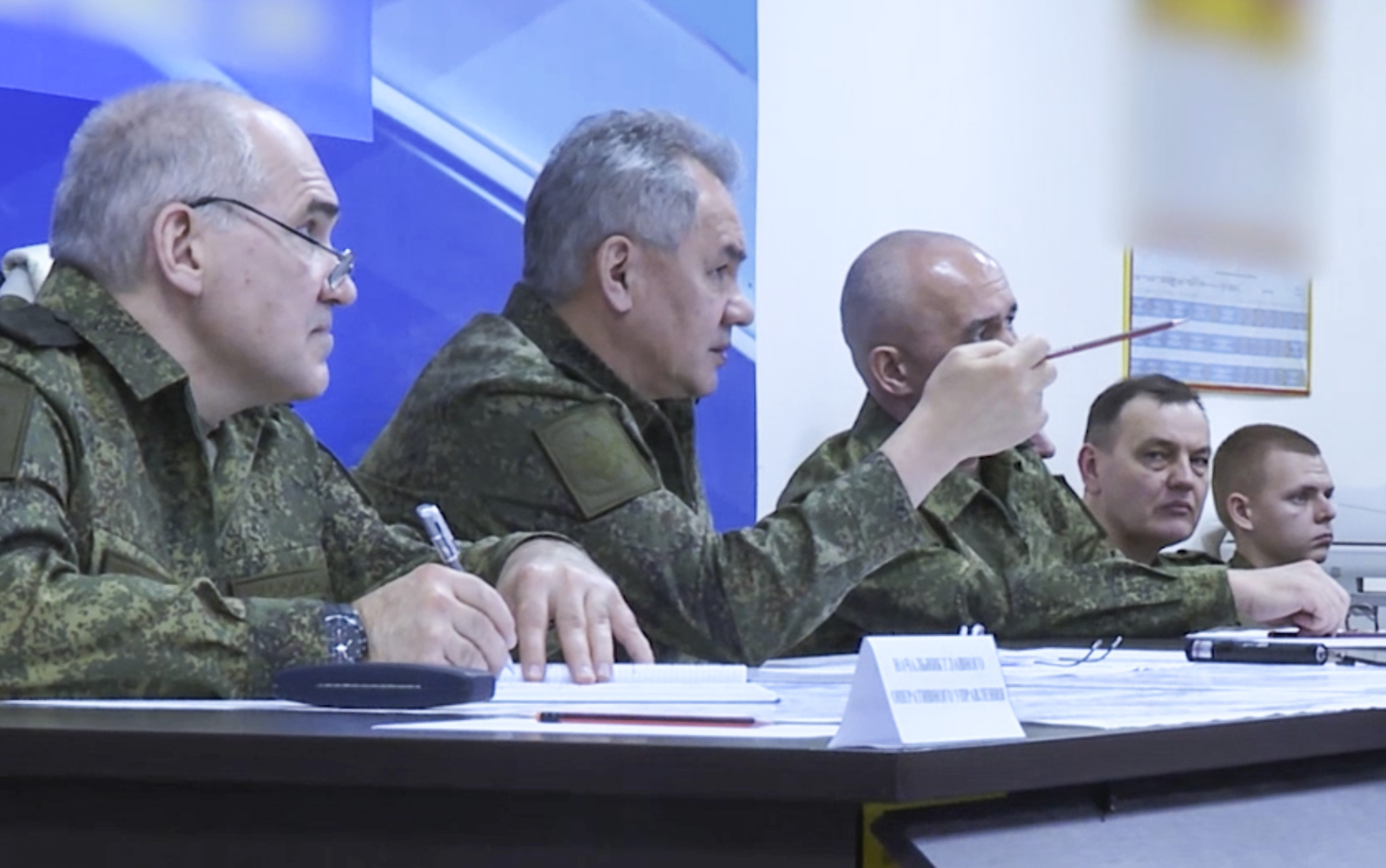 Russian Defence Minister Sergei Shoigu inspecting troops