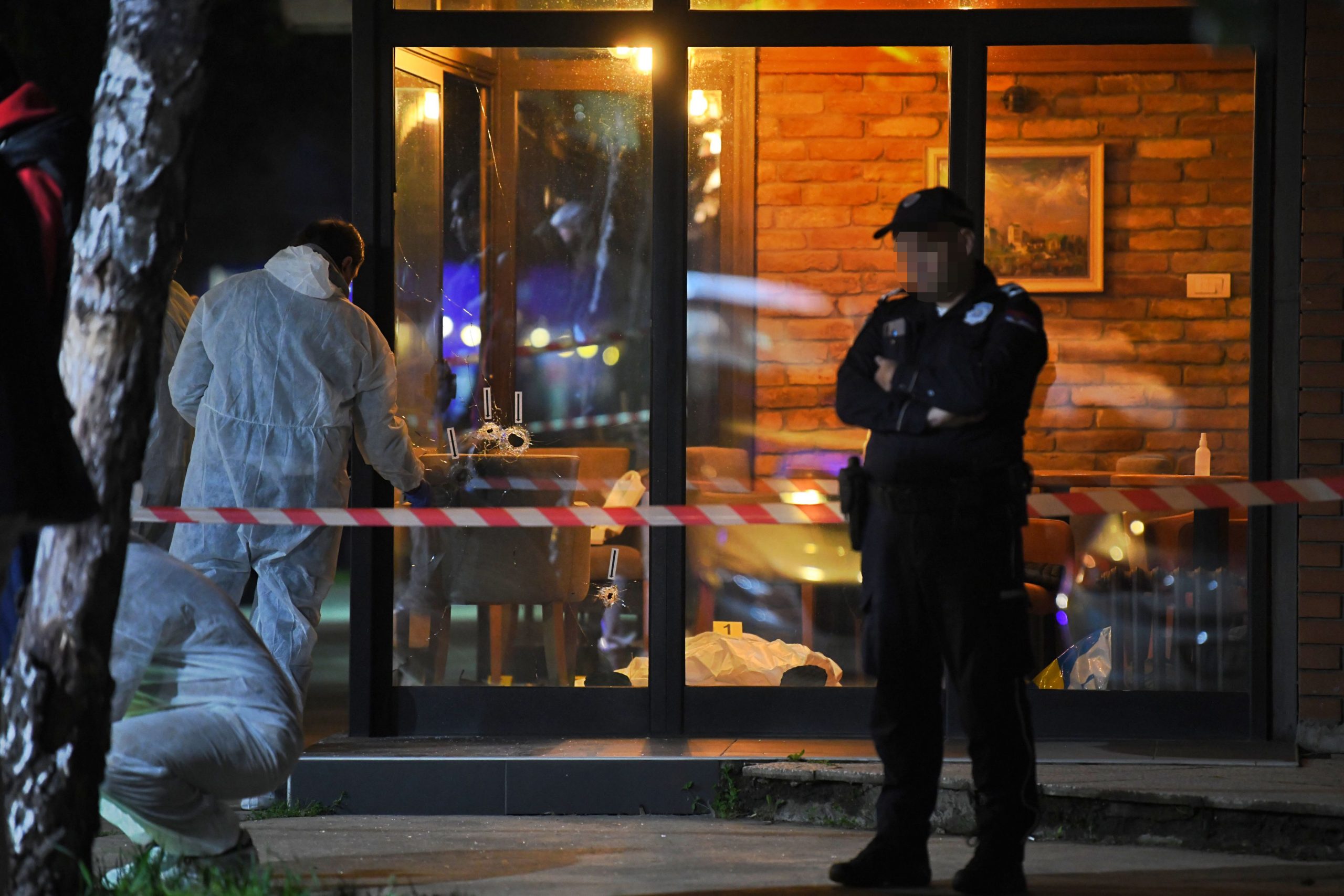 Beograd 28.04.2022. Novi Beograd, blok 44, pucnjava, ubistvo, ubijen vlasnik kafića Ritual na Novom Beogradu. Policija, hitna pomoć, uviđaj, uvidjaj Foto: Goran Srdanov/Nova.rs