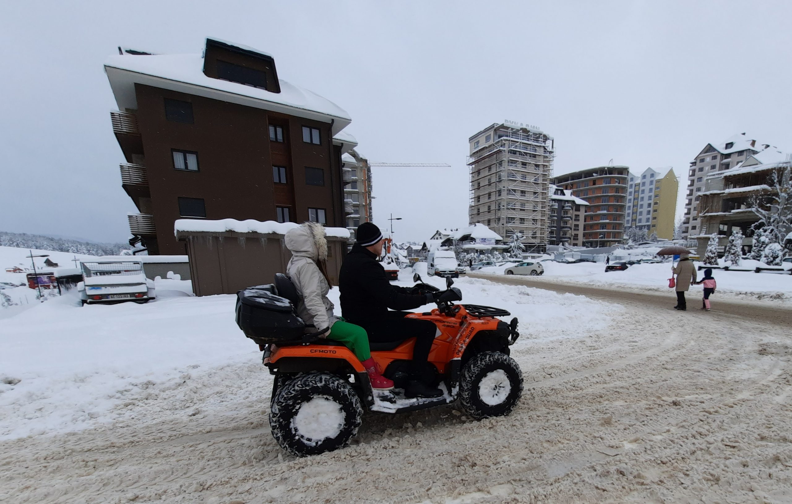 Zlatibor, Užice, zima, sneg, kvad. Zlatibor: Kroz prirodu kvadom ili kočijama, šetnja izašla iz mode Foto: Slavica Panić/Nova.rs
