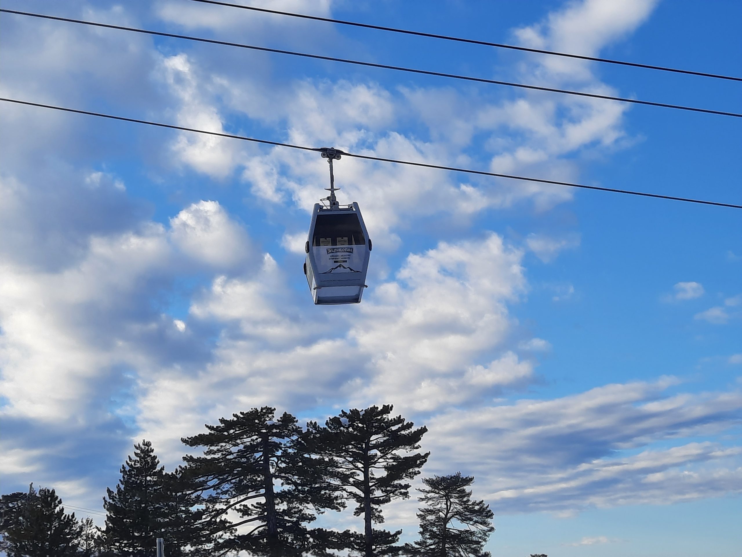 Zlatibor, Užice, zima, sneg, žičara. Zlatibor: Kroz prirodu kvadom ili kočijama, šetnja izašla iz mode Foto: Slavica Panić/Nova.rs