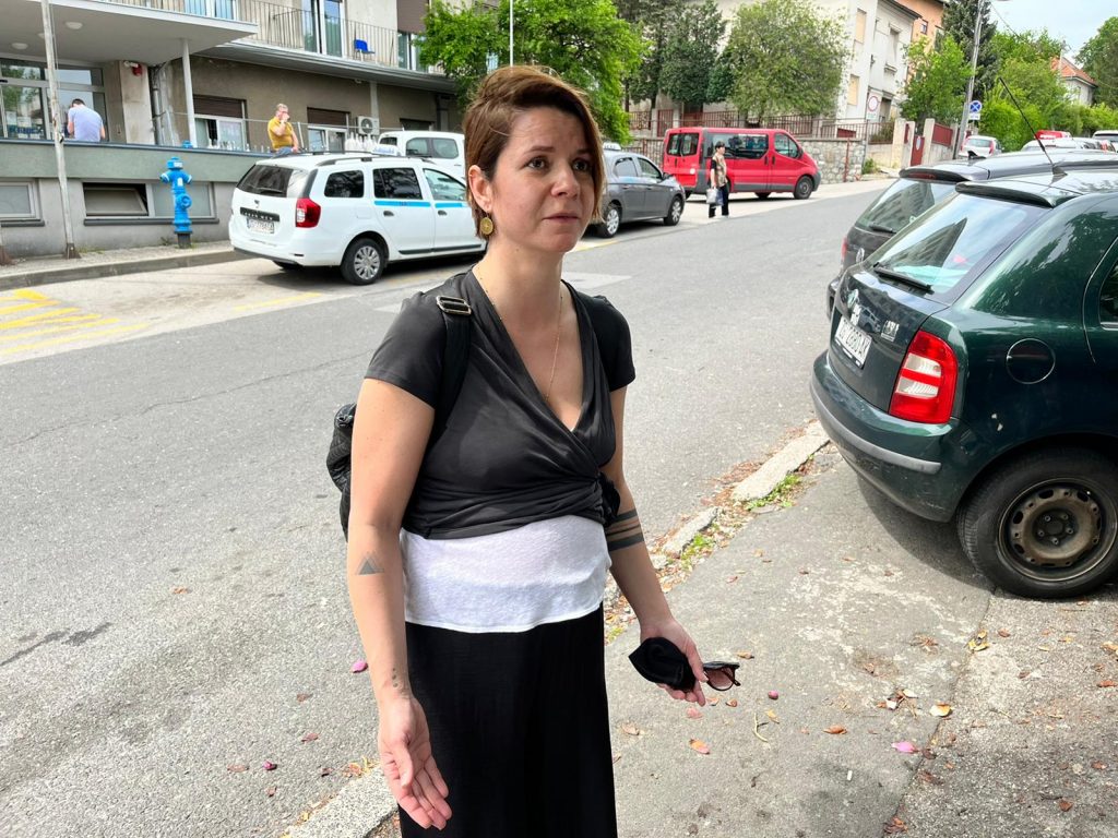 1652022629-mirela-cajada