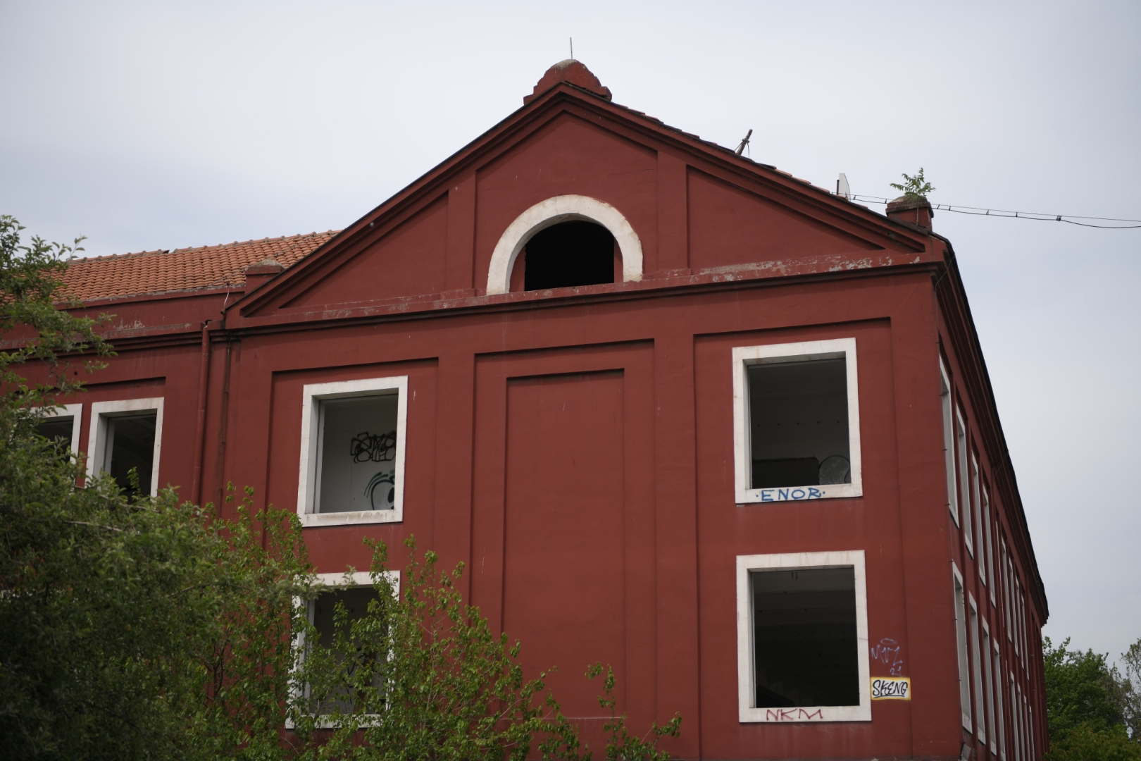 Beograd, 07.05.2022. Bulevar Despota Stefana, napuštena zgrada, napuštene zgrade Foto: Dragan Mujan/Nova.rs