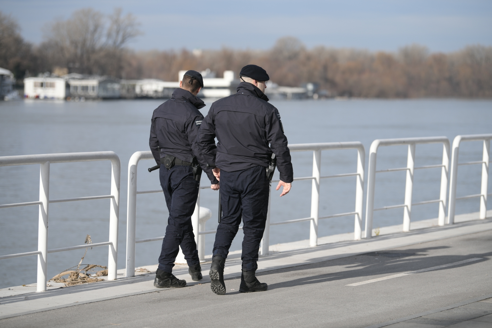 Beograd 05.01.2022. Potraga, reka Sava, policija, Savski kej, reka Sava, Matej Periš, nestao Foto: Dragan Mujan/Nova.rs