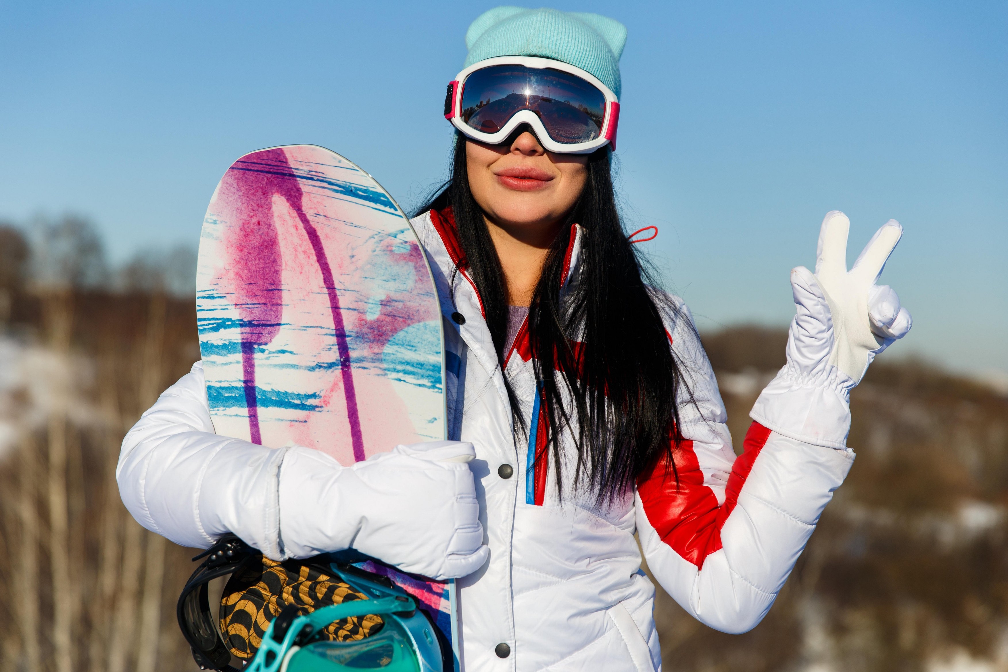 Snowboarder at ski resort in winter day,Image: 327717737, License: Royalty-free, Restrictions: , Model Release: yes, Credit line: Alex Nedorez / Alamy / Alamy / Profimedia