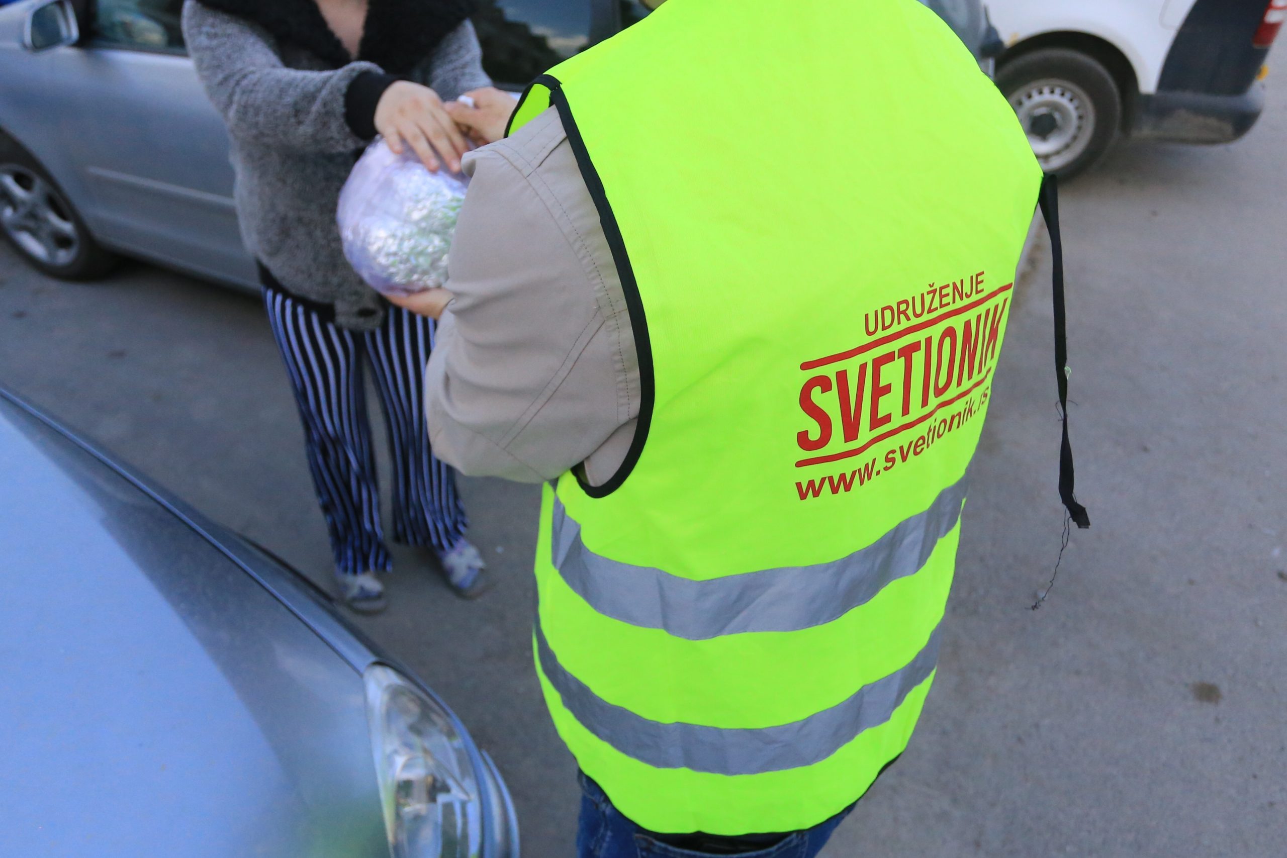 Novi Pazar, 27.04.2022. Mesec Ramazan, Udruženje Svetionik, humanitarna organizacija, nevladina organizacija, podela iftara, iftar, večera posle celodnevnog posta, post od svitanja do sumraka Foto: Irfan Ličina/Nova.rs