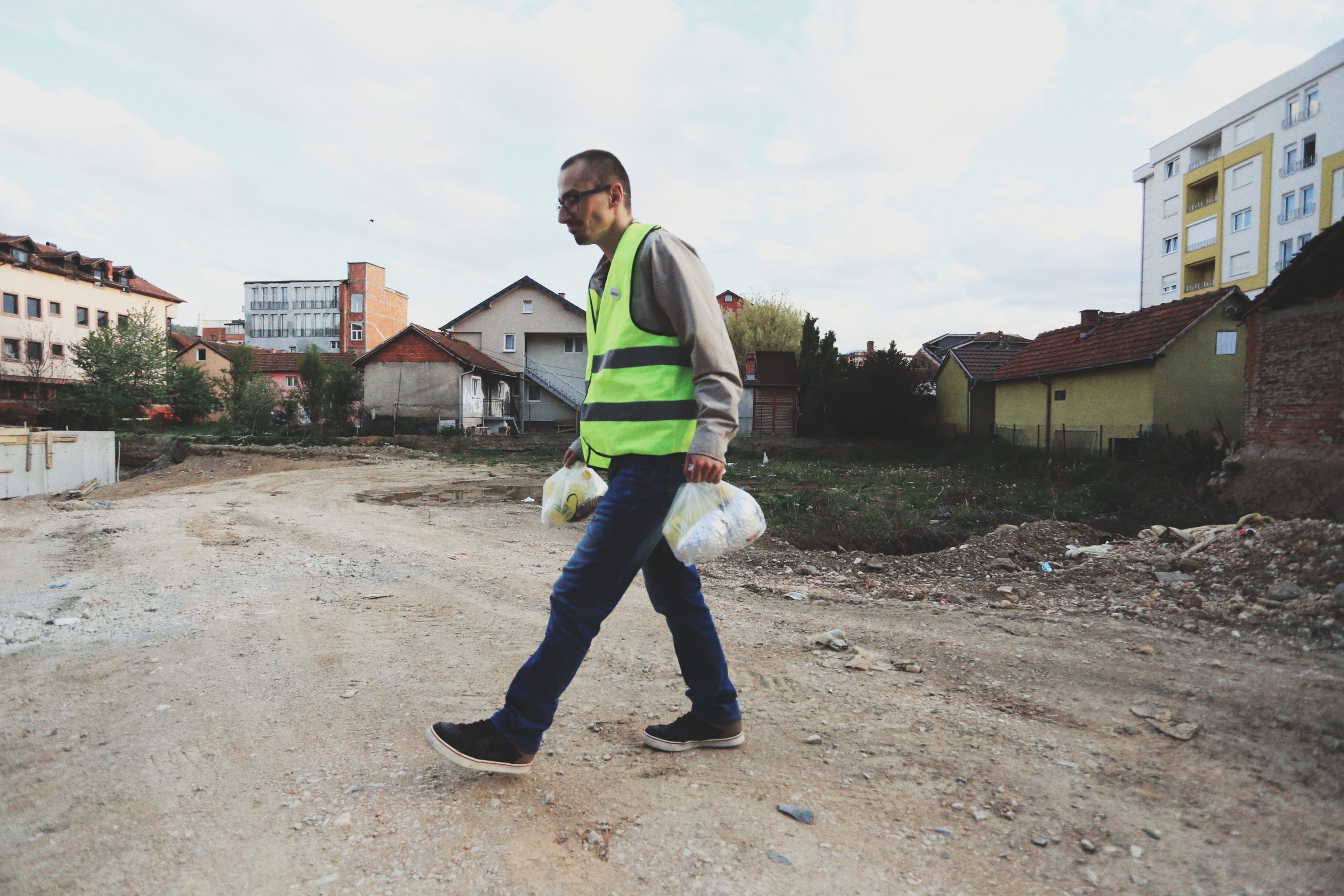Novi Pazar, 27.04.2022. Mesec Ramazan, Udruženje Svetionik, humanitarna organizacija, nevladina organizacija, podela iftara, iftar, večera posle celodnevnog posta, post od svitanja do sumraka Foto: Irfan Ličina/Nova.rs