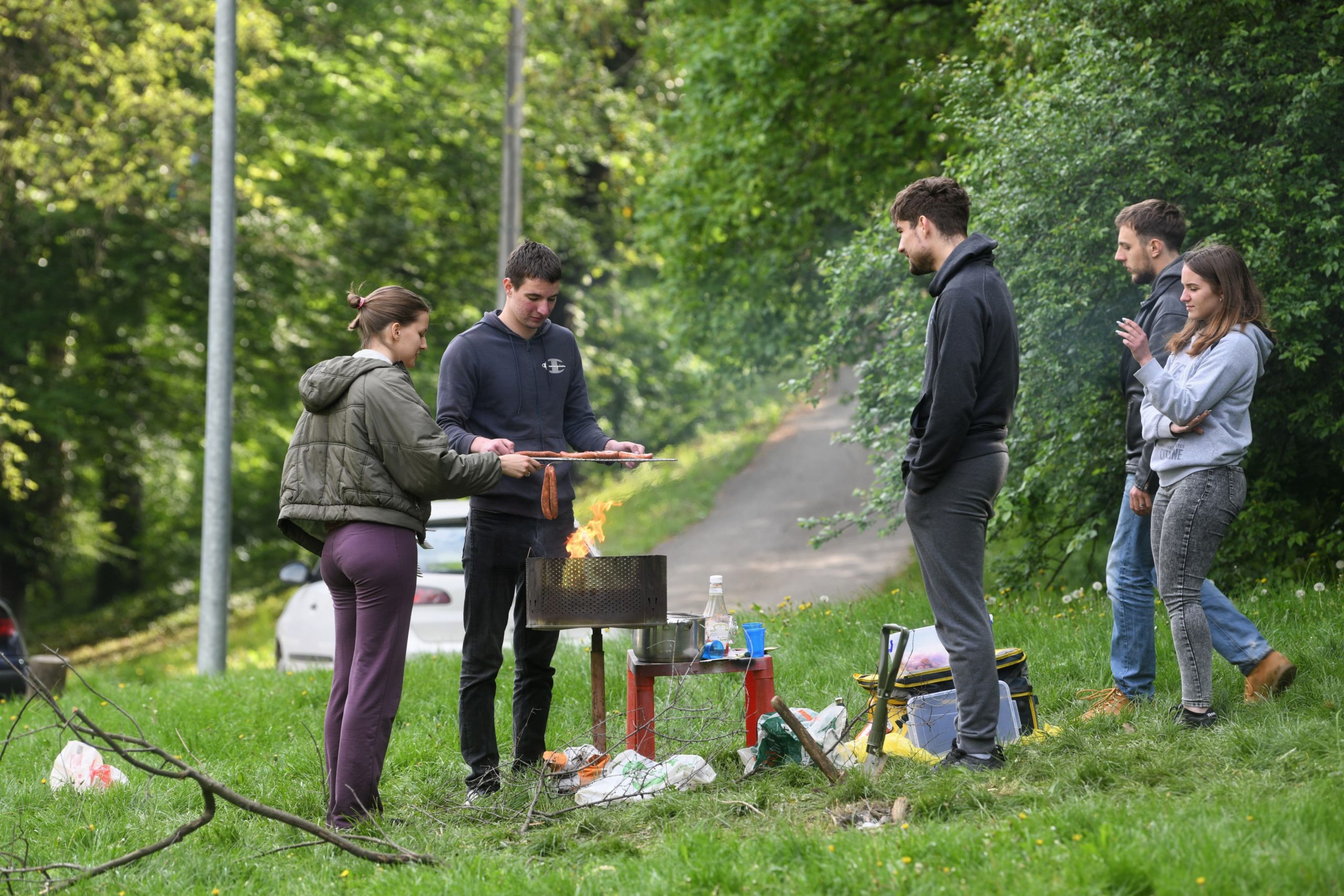 01.05.2022. Beograd, Košutnjak, prvi maj, prvomajski uranak, rostilj, rostiljanje Košutnjak Foto: Filip Krainčanić/Nova.rs