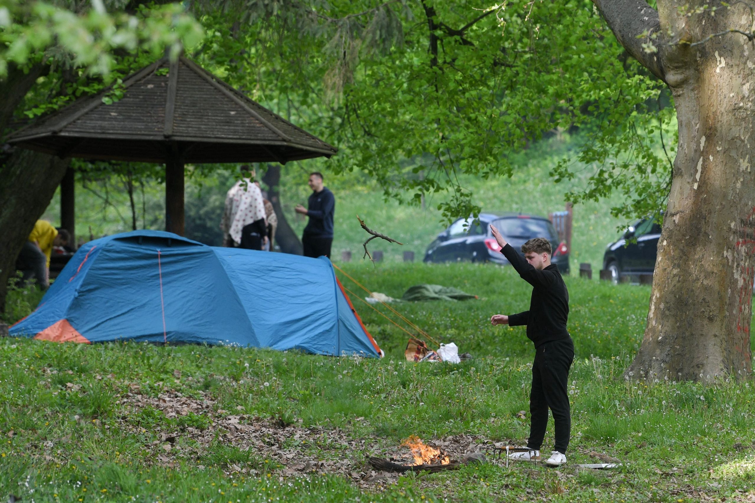01.05.2022. Beograd, Košutnjak, prvi maj, prvomajski uranak, rostilj, rostiljanje Košutnjak Foto: Filip Krainčanić/Nova.rs