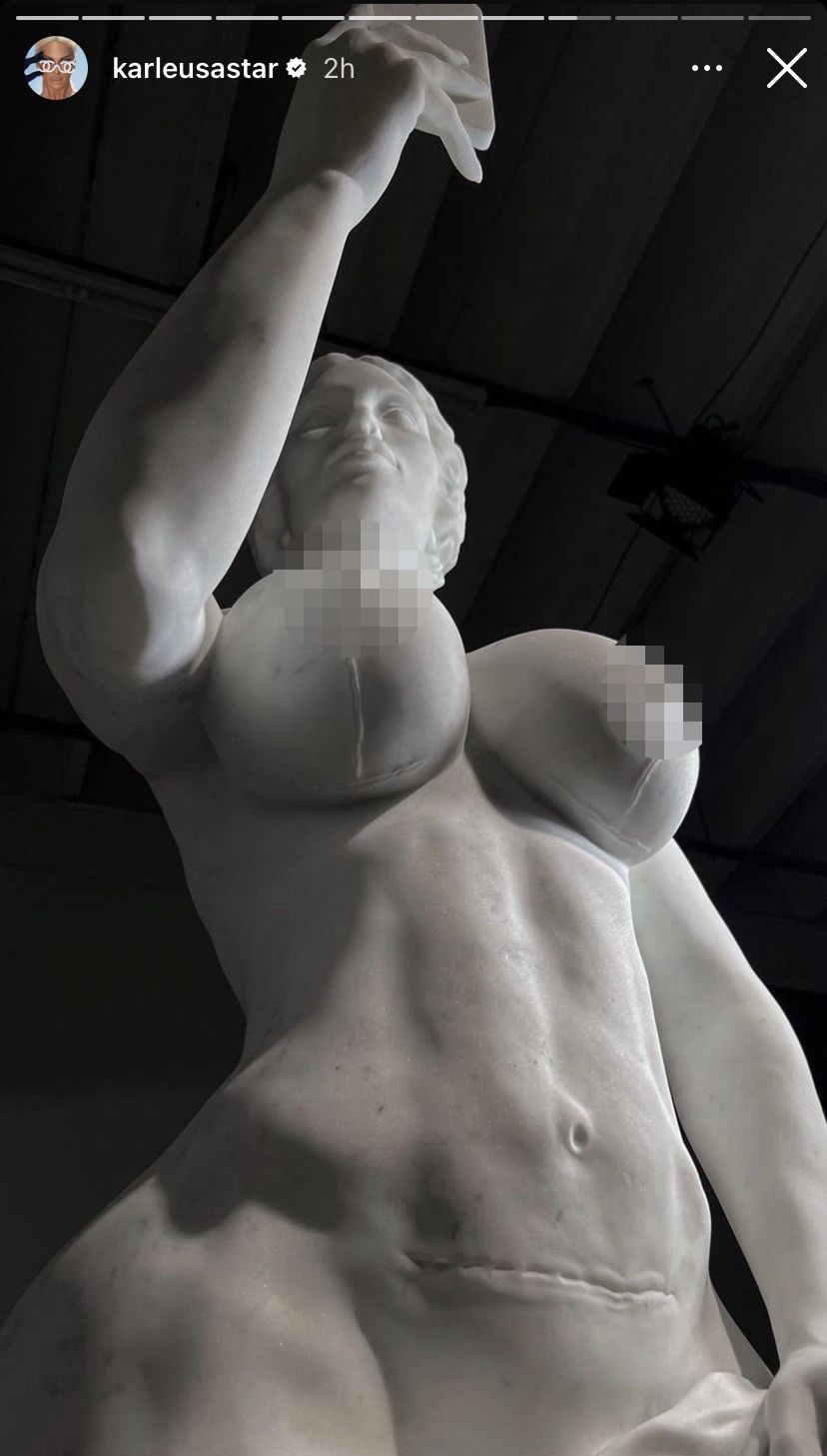 Jelena Karleuša, skulptura Foto: Instagram/karleusastar
