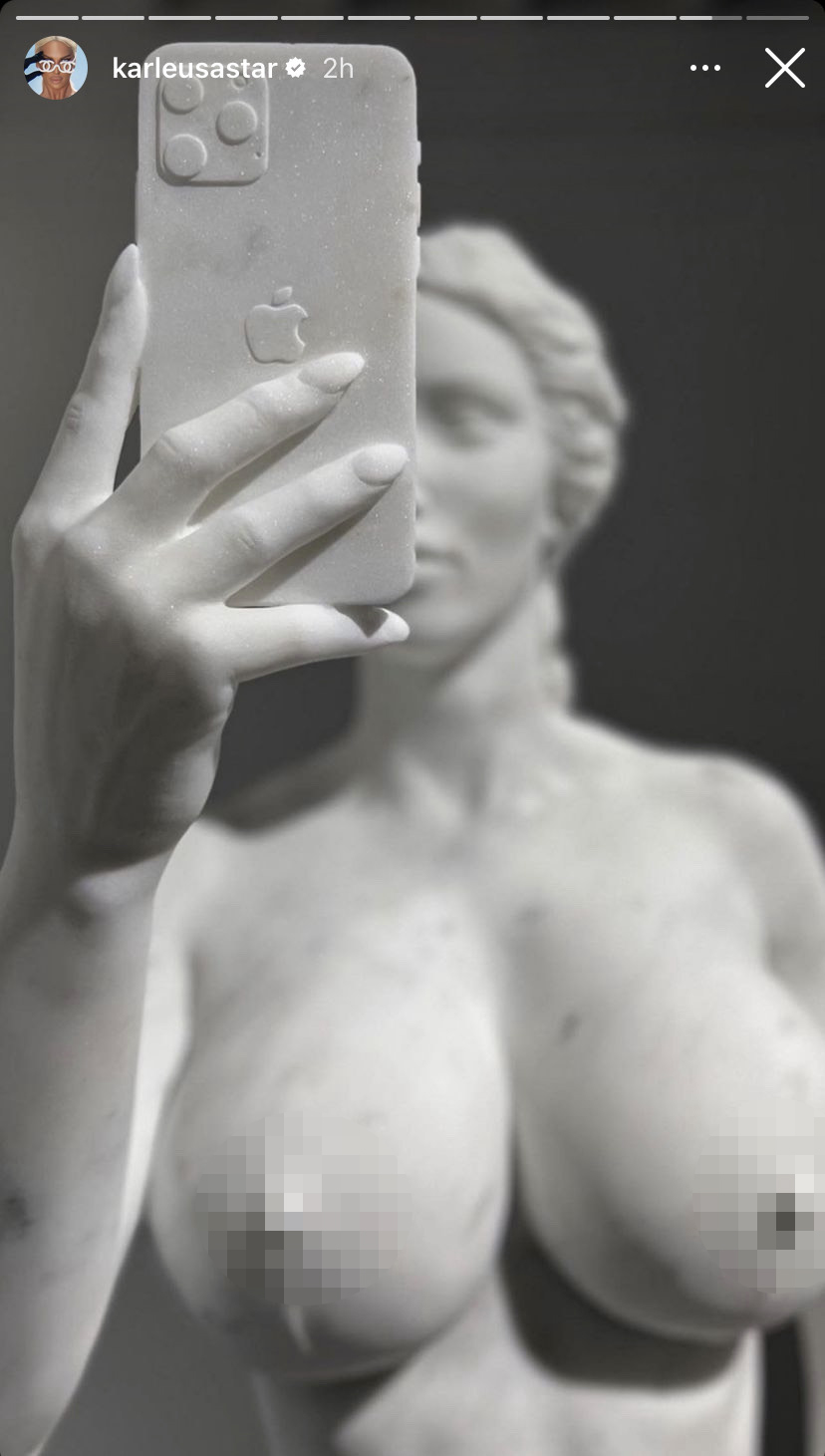 Jelena Karleuša, skulptura Foto: Instagram/karleusastar