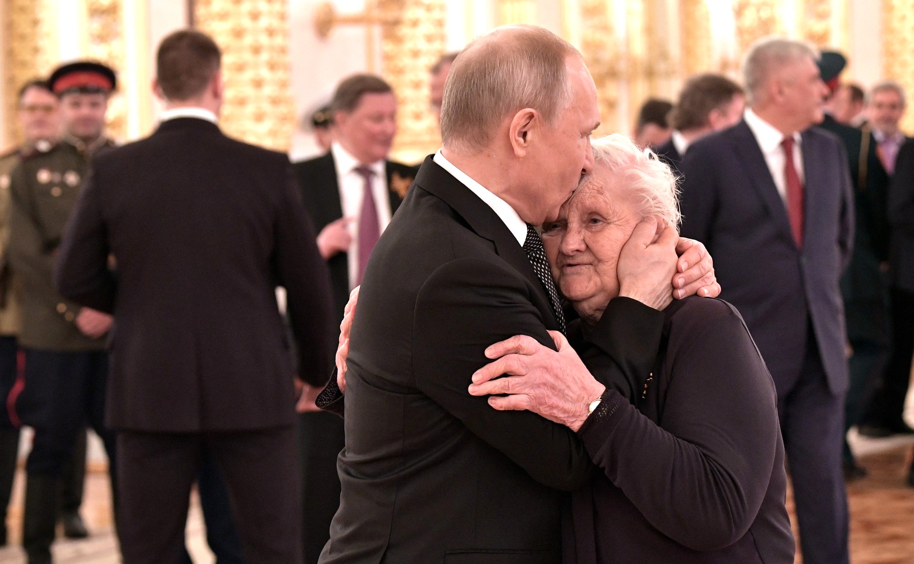 Vladimir_Putin_and_Vera_Gurevich_(2019-05-09)