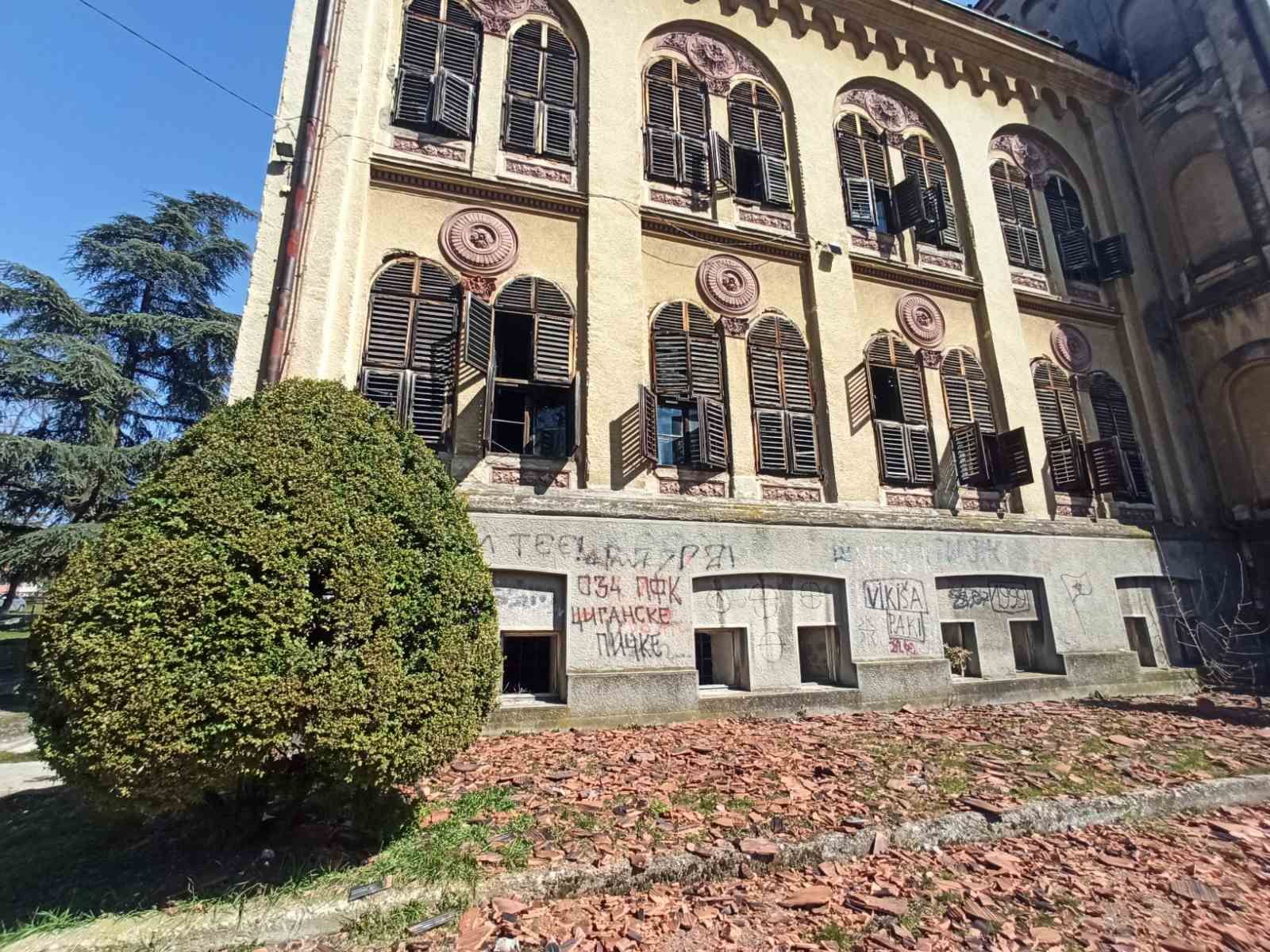 Staro zdanje posle požara