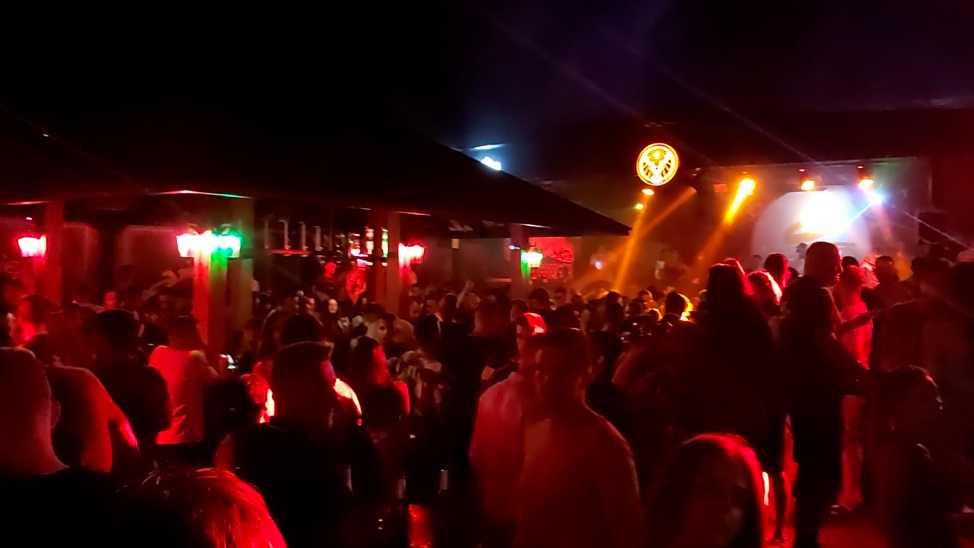 Klubovi u Budvi, noćni provod, zabava, muzika