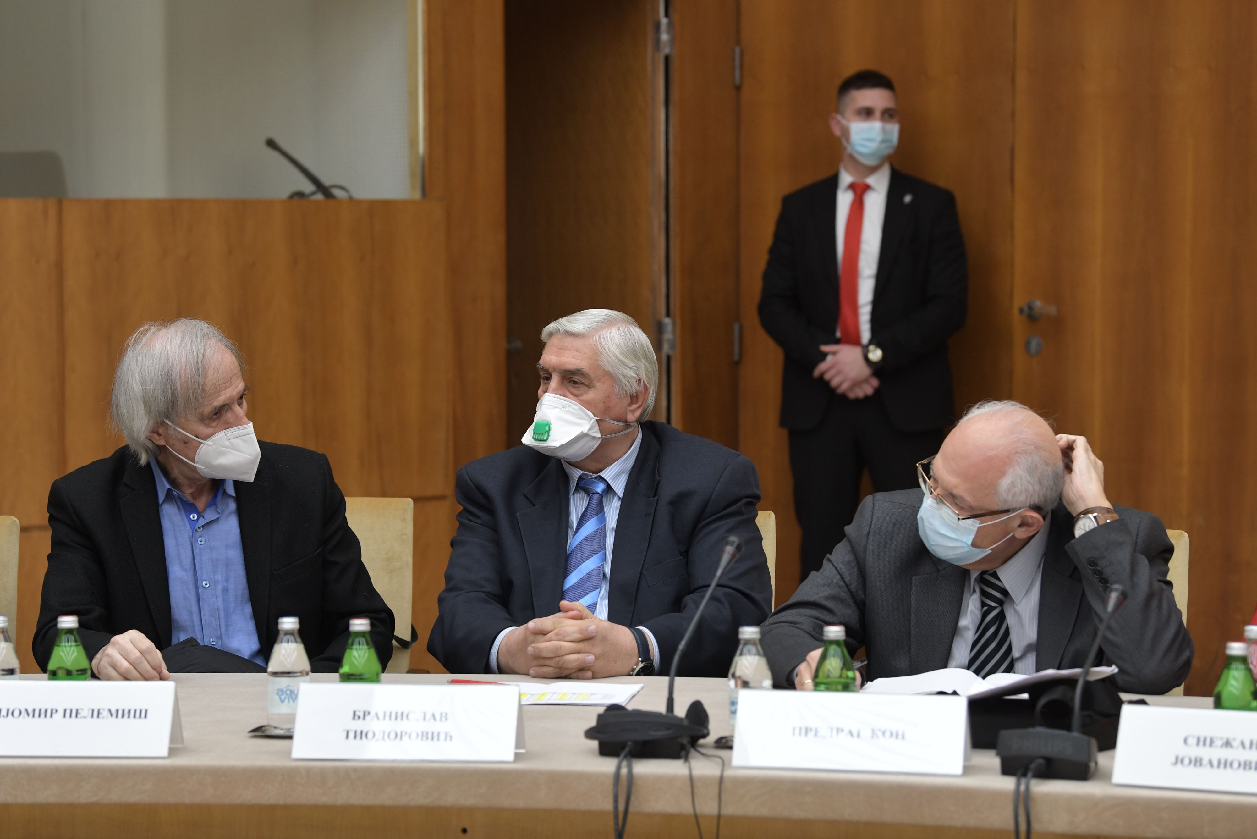 Sednica kriznog staba