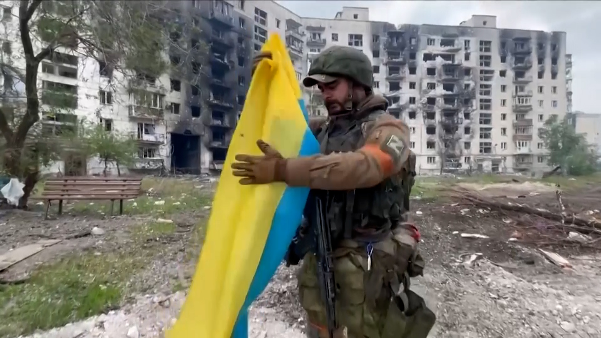 AP_Ruska_vojska_u_Severodonjecku_DZ