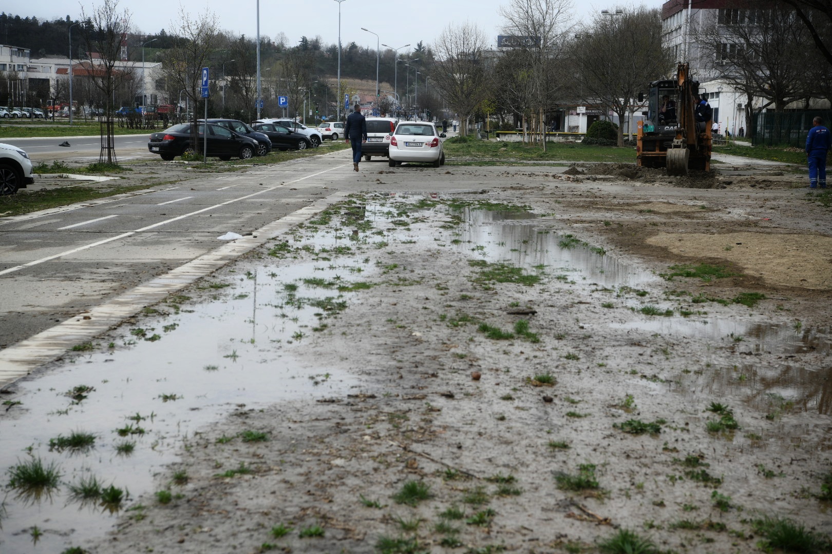 Beograd 30.03.2022. Milutina Milankovića, havarija, poplava, pucanje cevi, voda, blato Foto: Vesna Lalić/Nova.rs