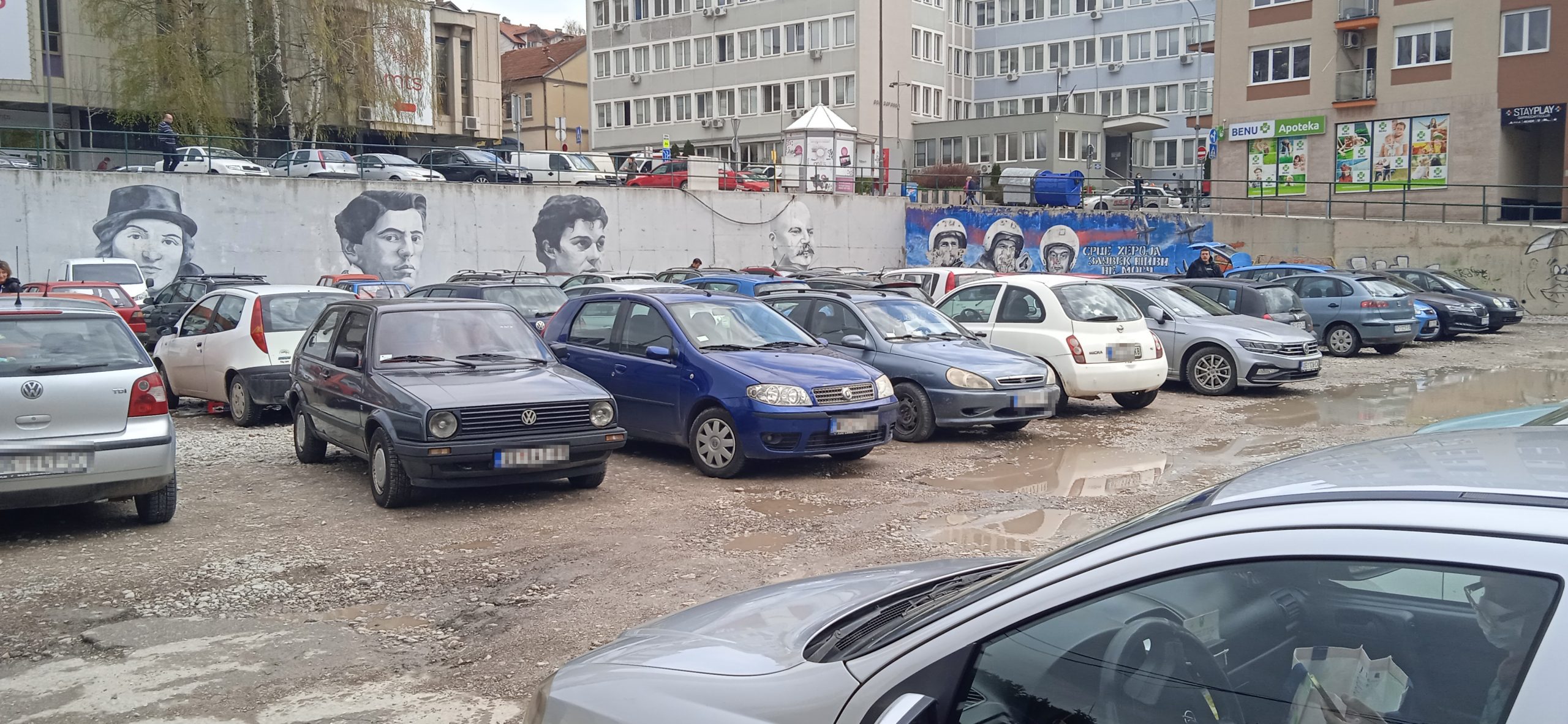 Užice 25.03.2022. parking, asfaltiranje, predizborna kampanja Foto: Slavica Panić/Nova.rs