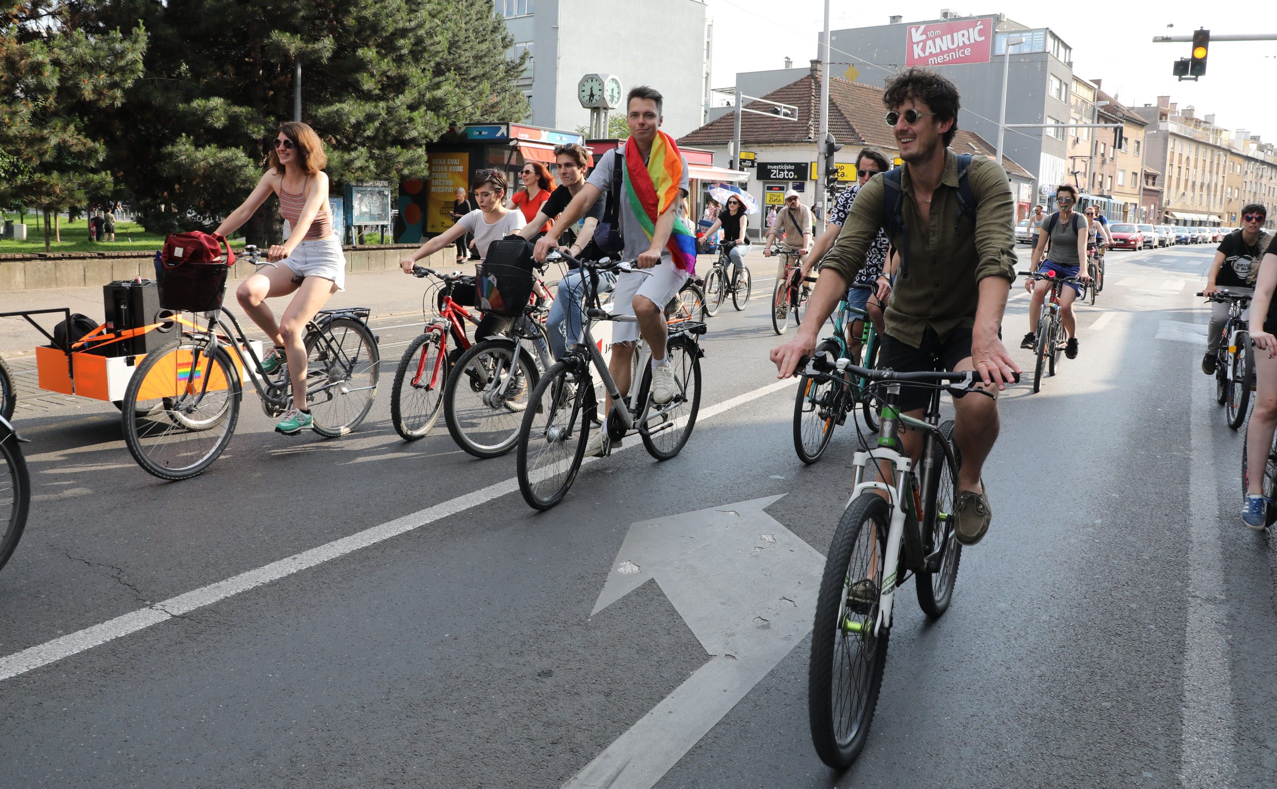 Zagreb, 5. juna 2021.- U Zagrebu se danas umesto klasicne Povorke ponosa odrzala povorka na biciklima "Prajd rajd". FOTO TANJUG/ FOTO
HINA/ ADMIR BULJUBASIC/ nr